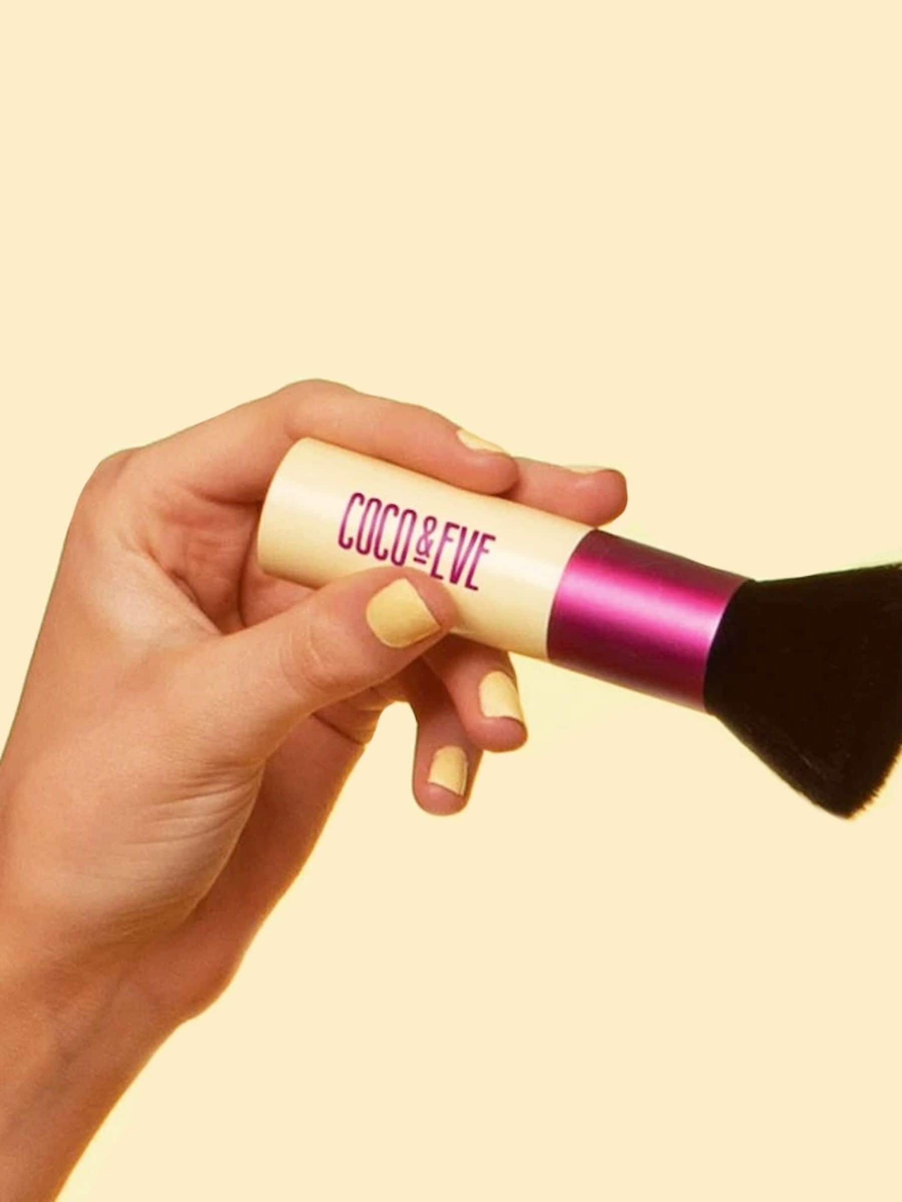 Coco & Eve deluxe kabuki brush - British product