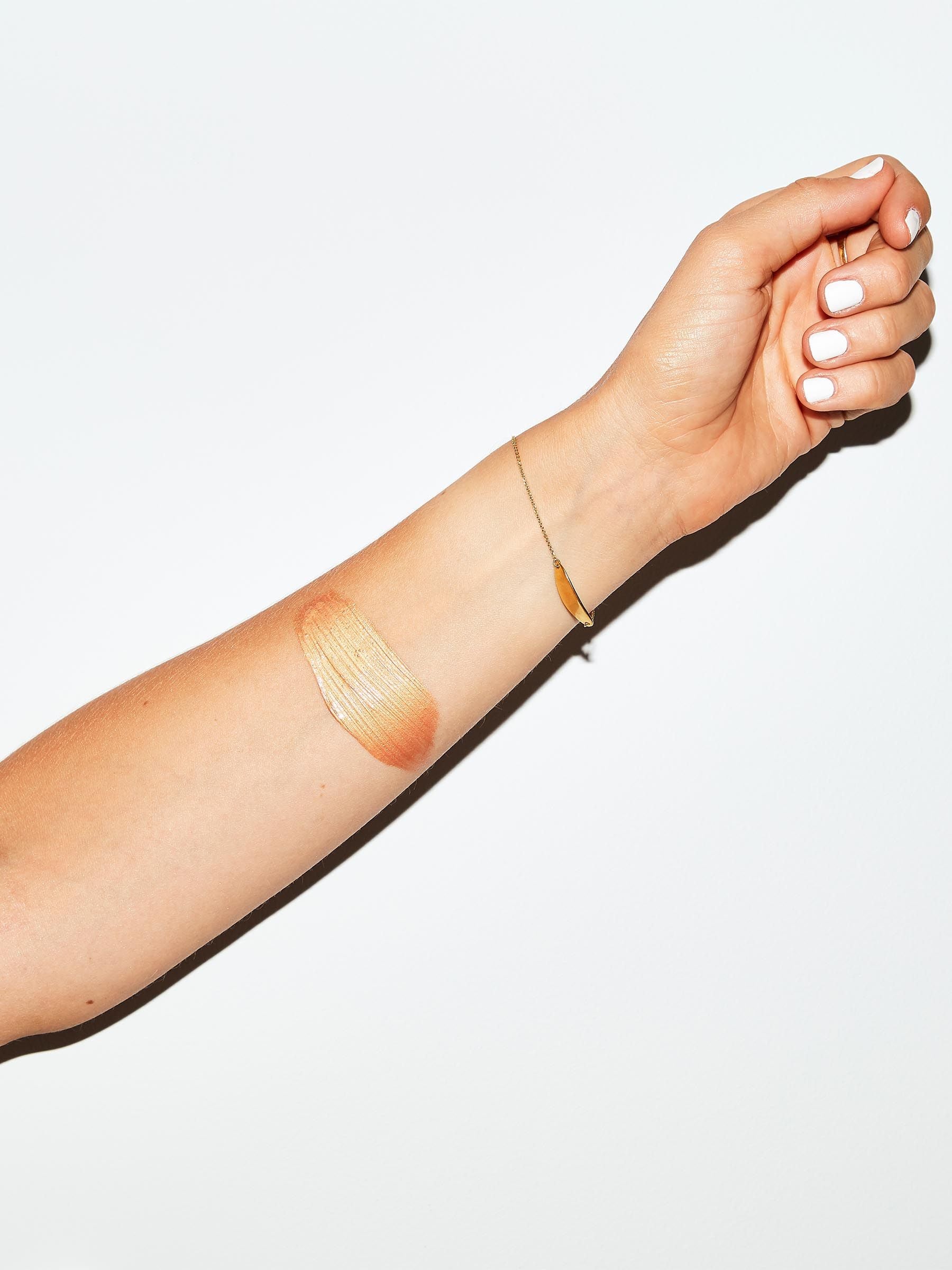 Bare By Vogue liquid body illuminator Nude 100ml (British brand)