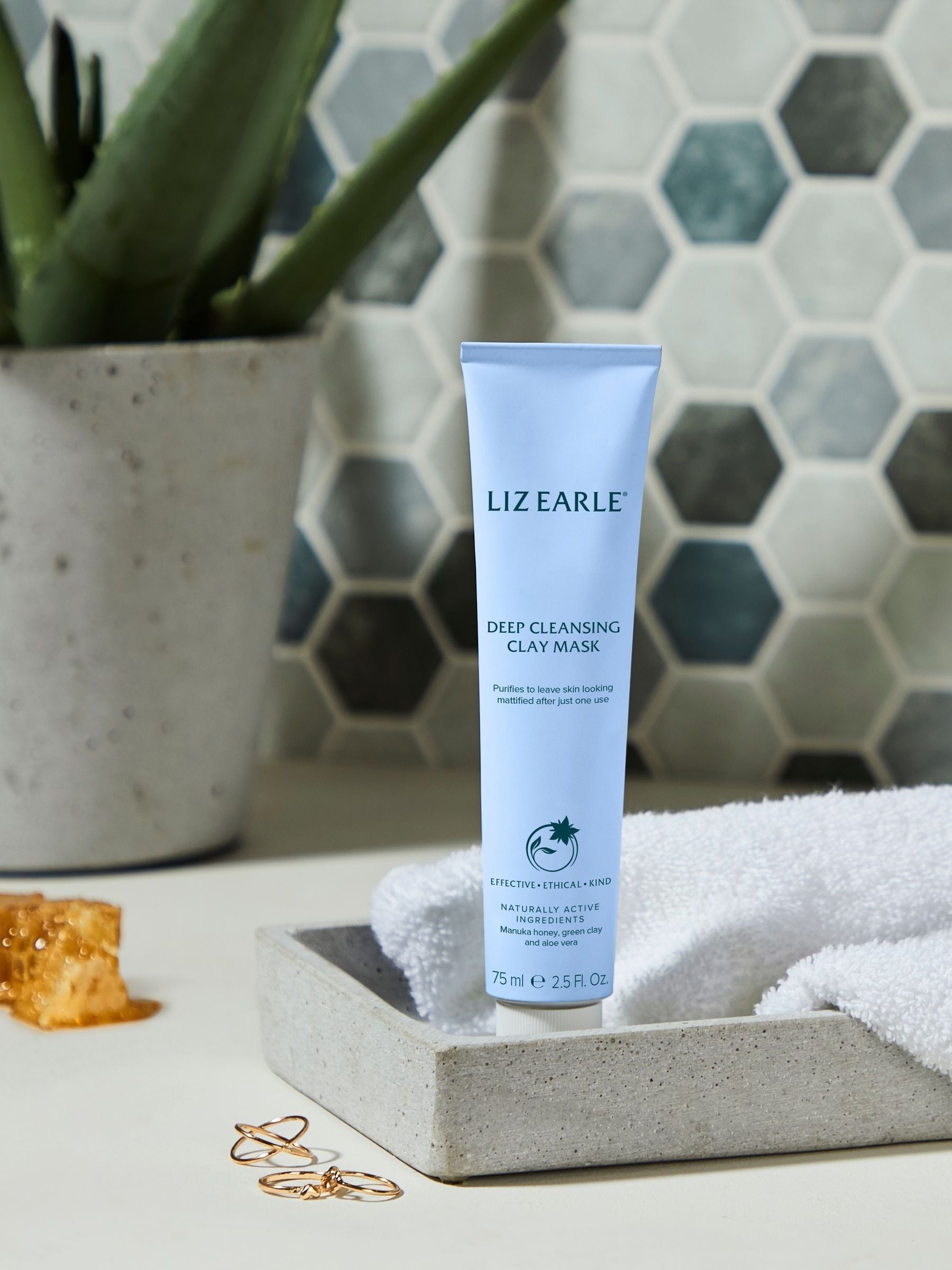 Liz Earle deep cleansing clay mask 75ml, UK version