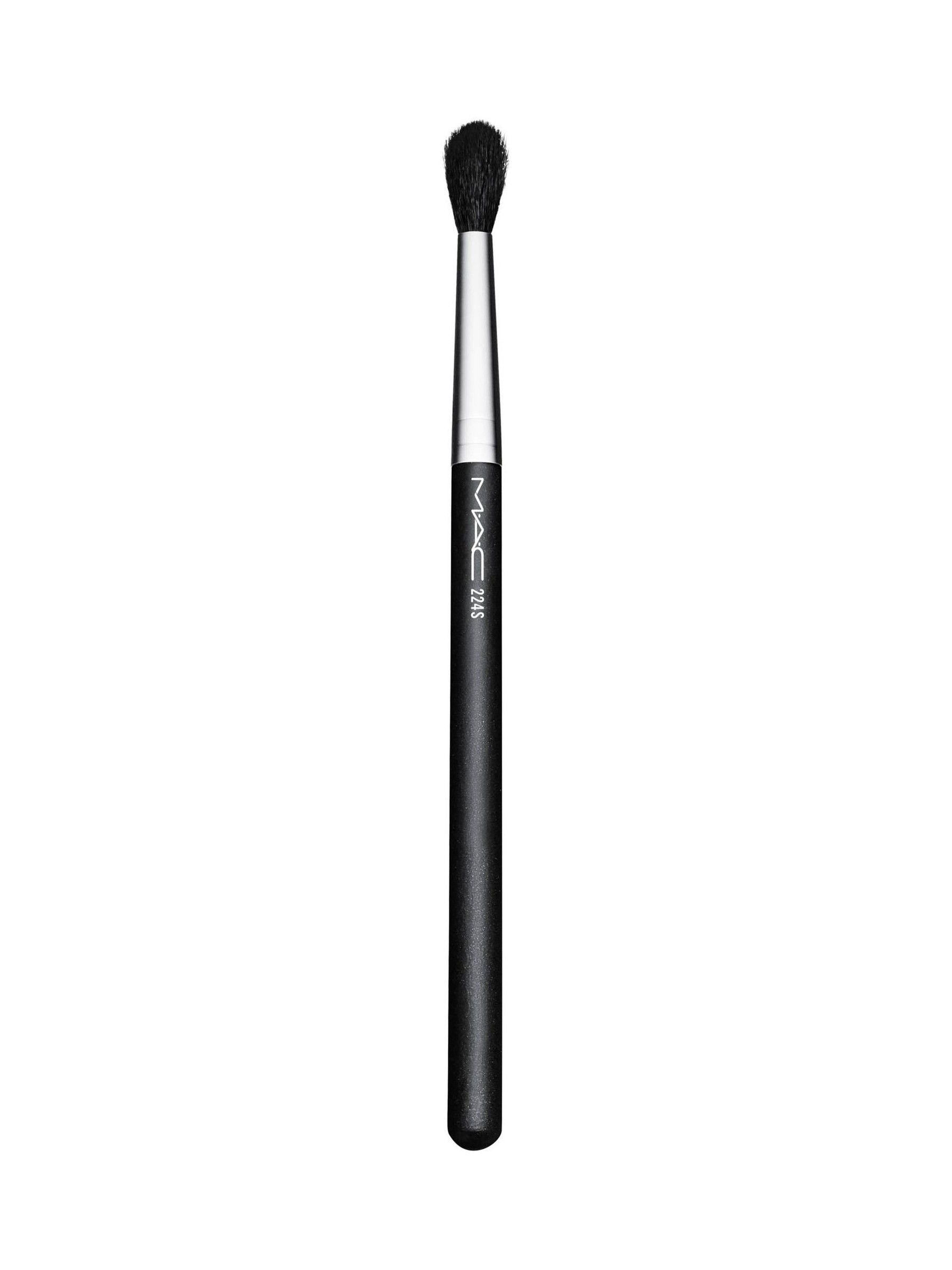 MAC 224s tapered blending brush, UK version
