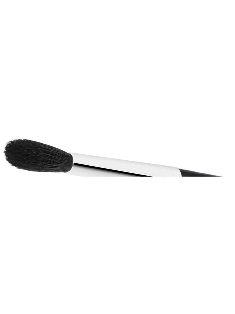 MAC 224s tapered blending brush, UK version