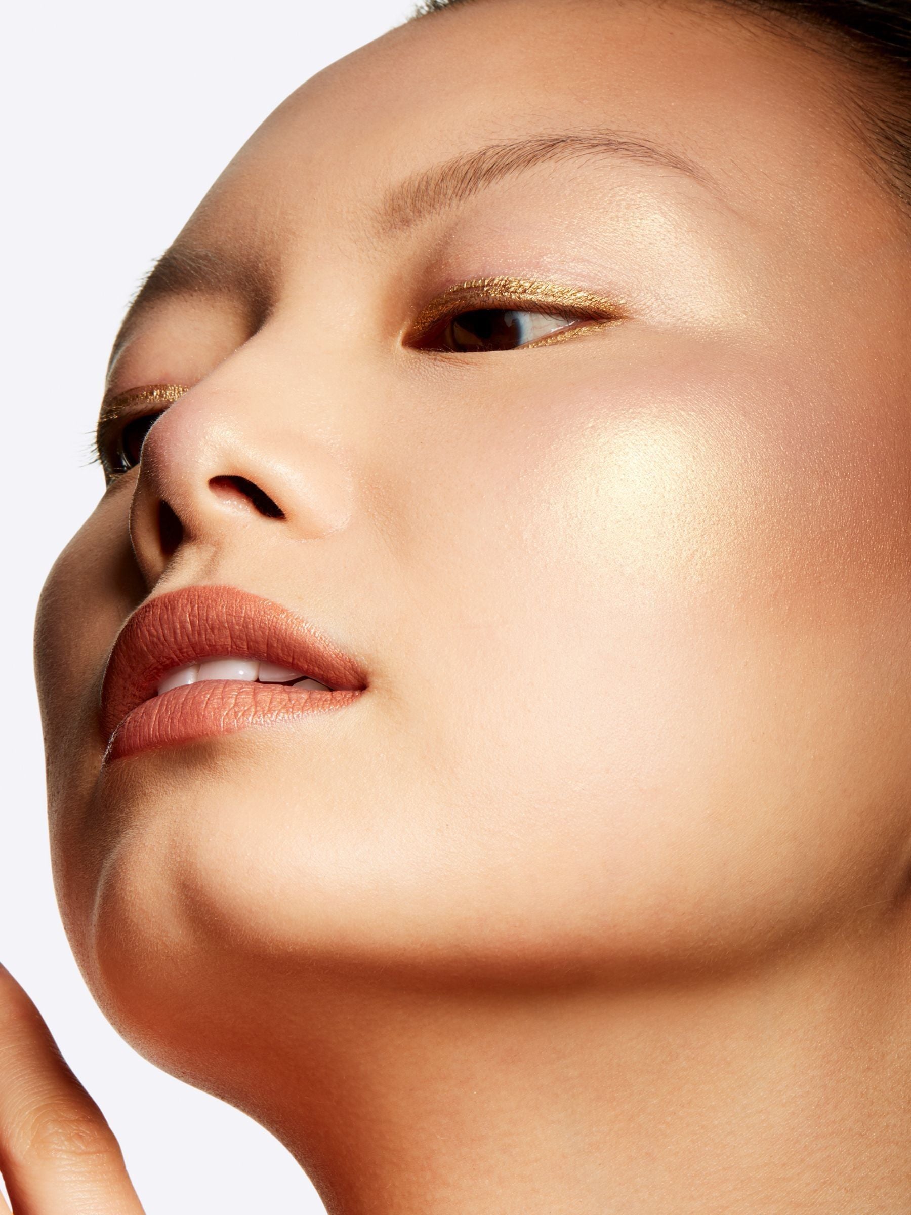 MAC Extra Dimension Skinfinish Highlighter, imported from the UK