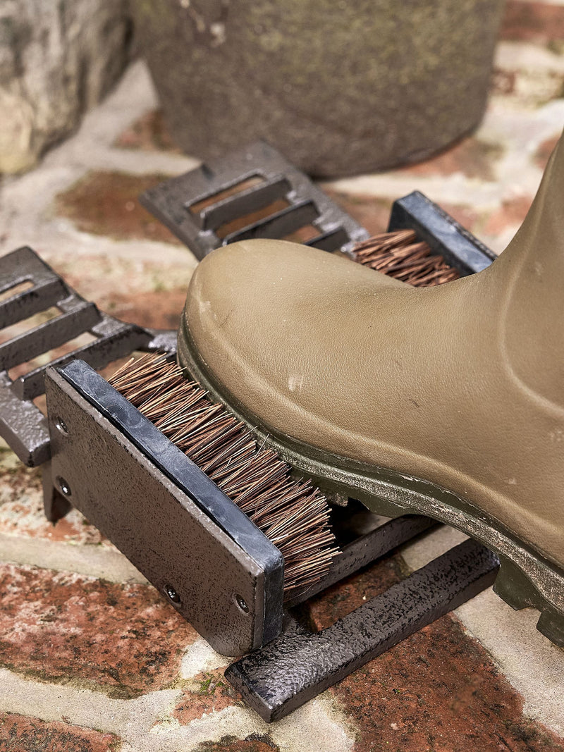 Dibor brown boot brush scraper with jack, imported from the UK