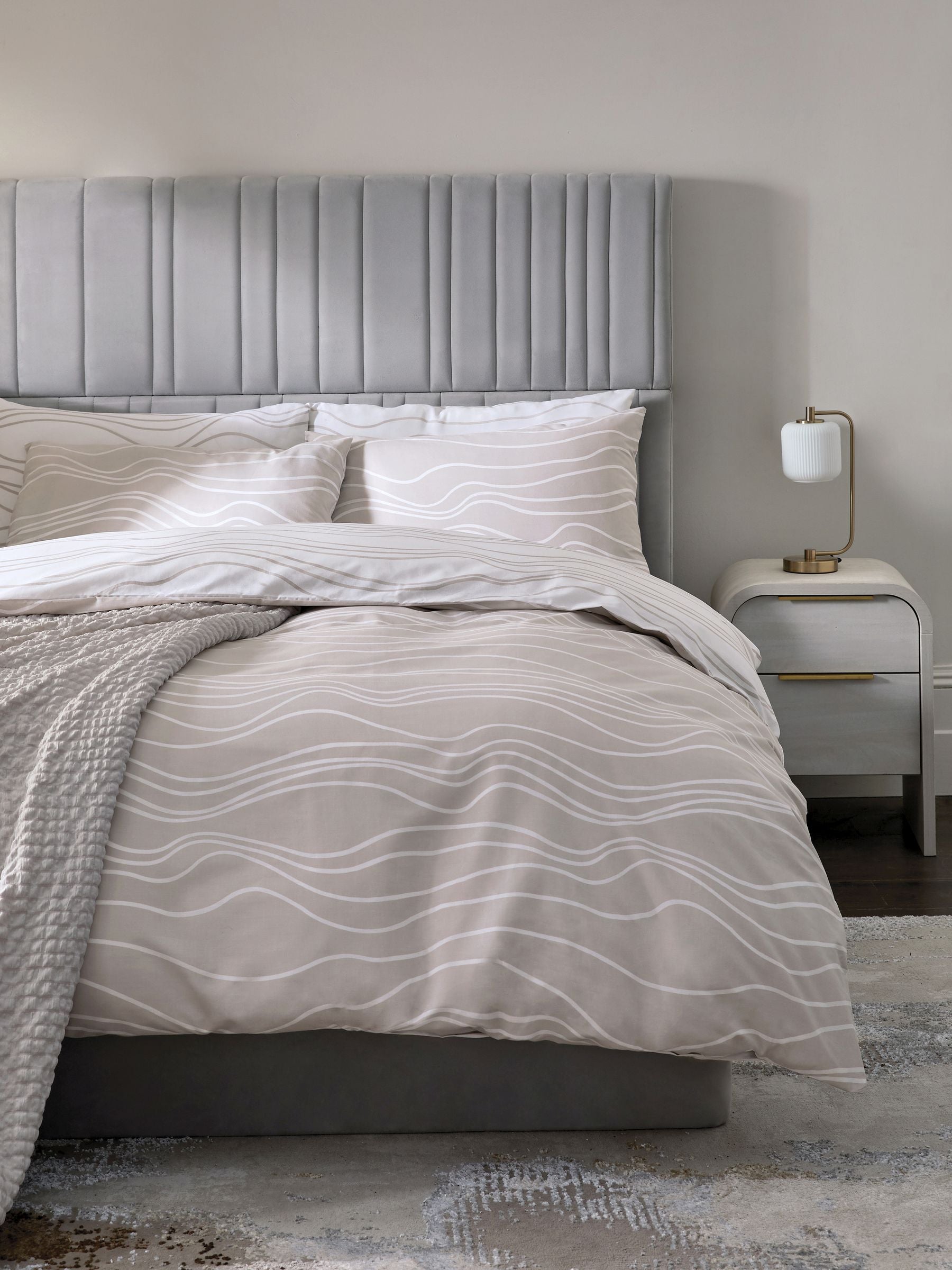 Reversible duvet cover set in natural wave, imported from the UK