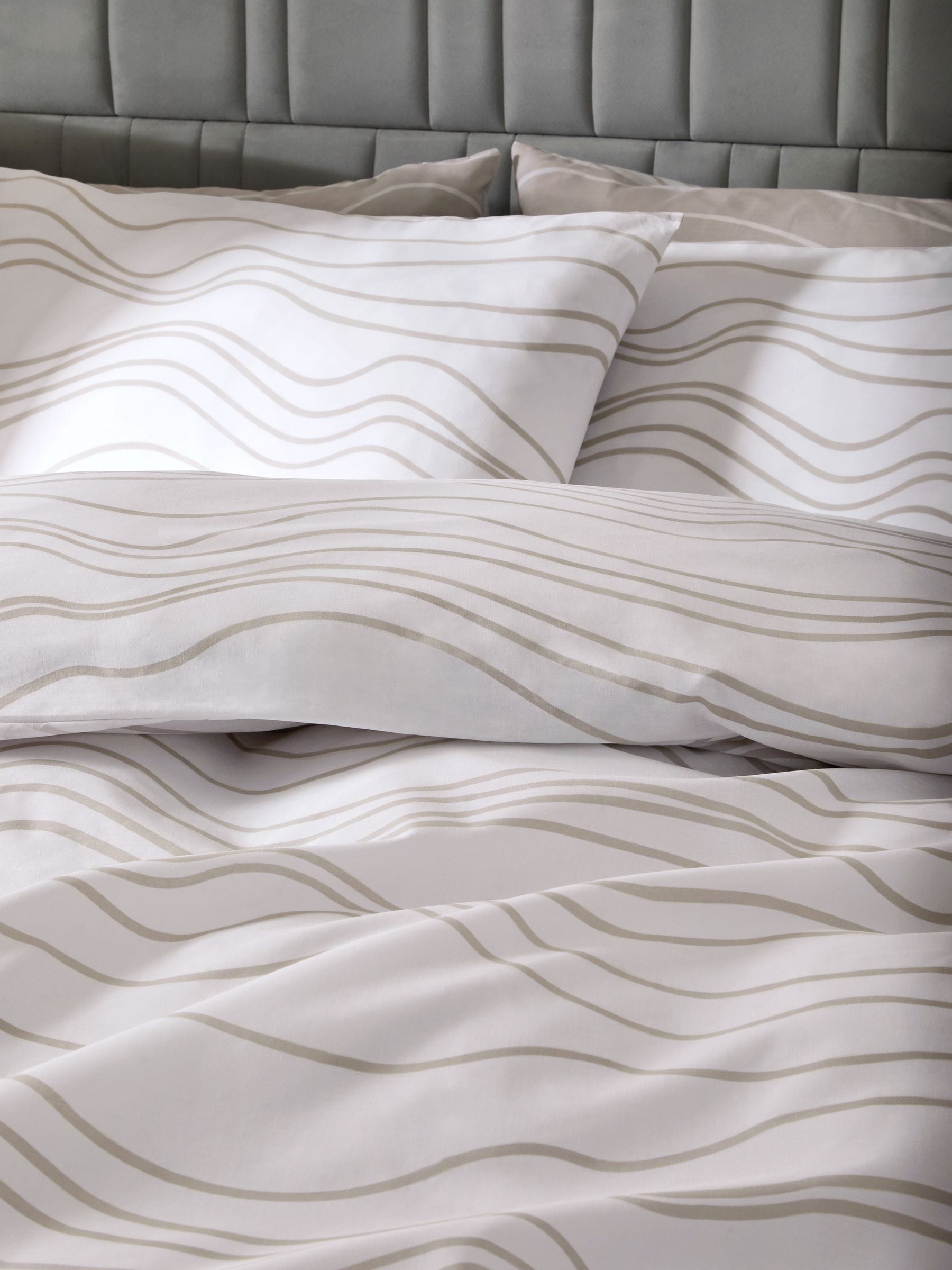 Reversible duvet cover set in natural wave, imported from the UK