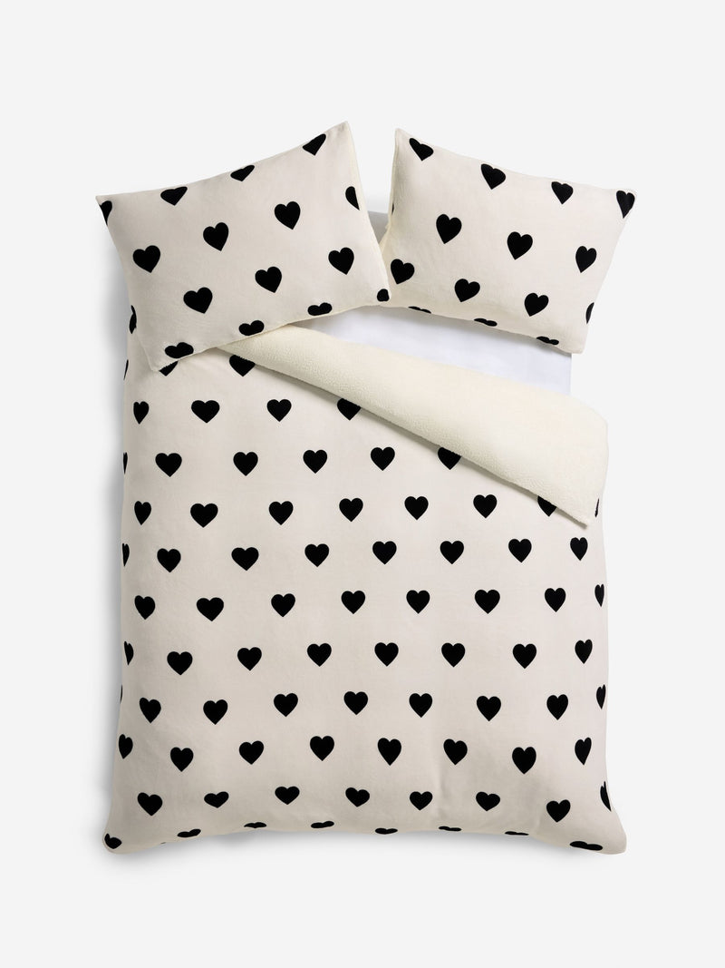 Fleece duvet cover and pillowcase set with heart print (British brand)