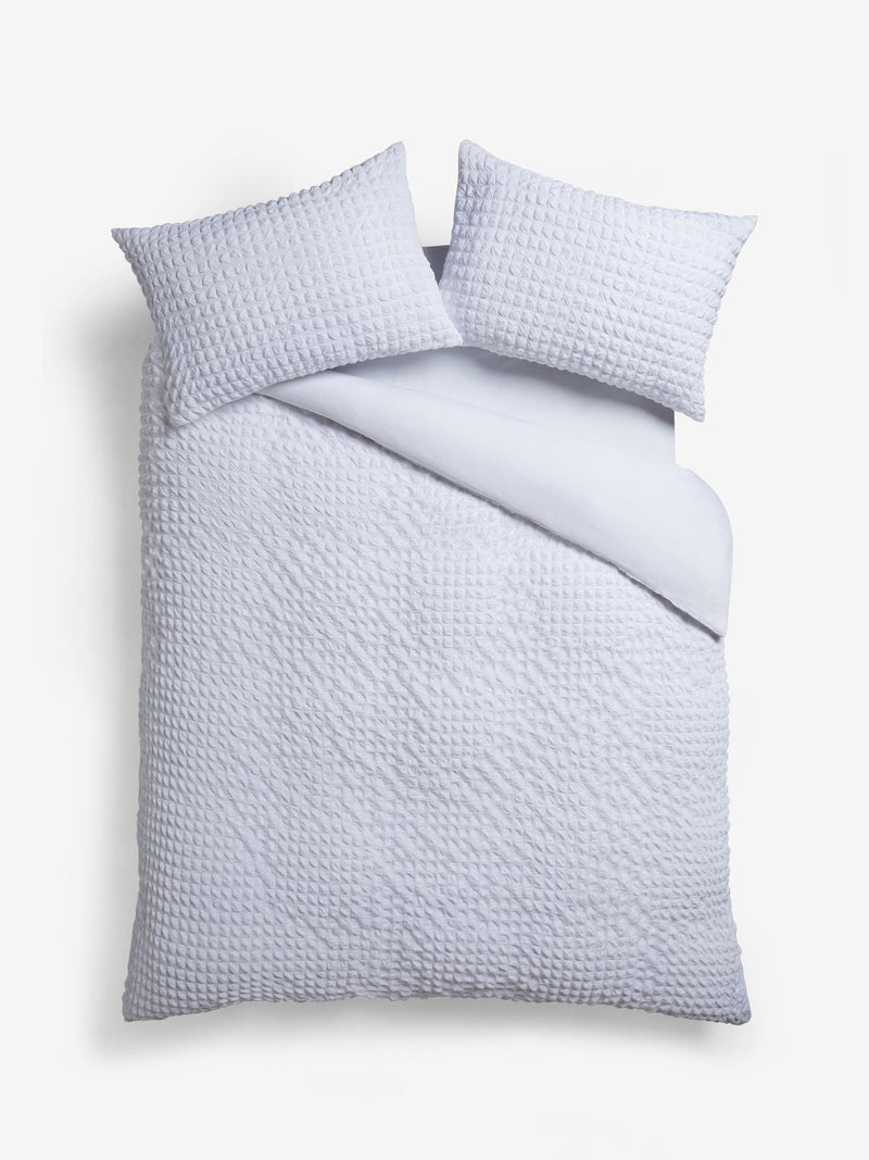 White mini seersucker supersoft duvet cover and pillowcase set (British brand)