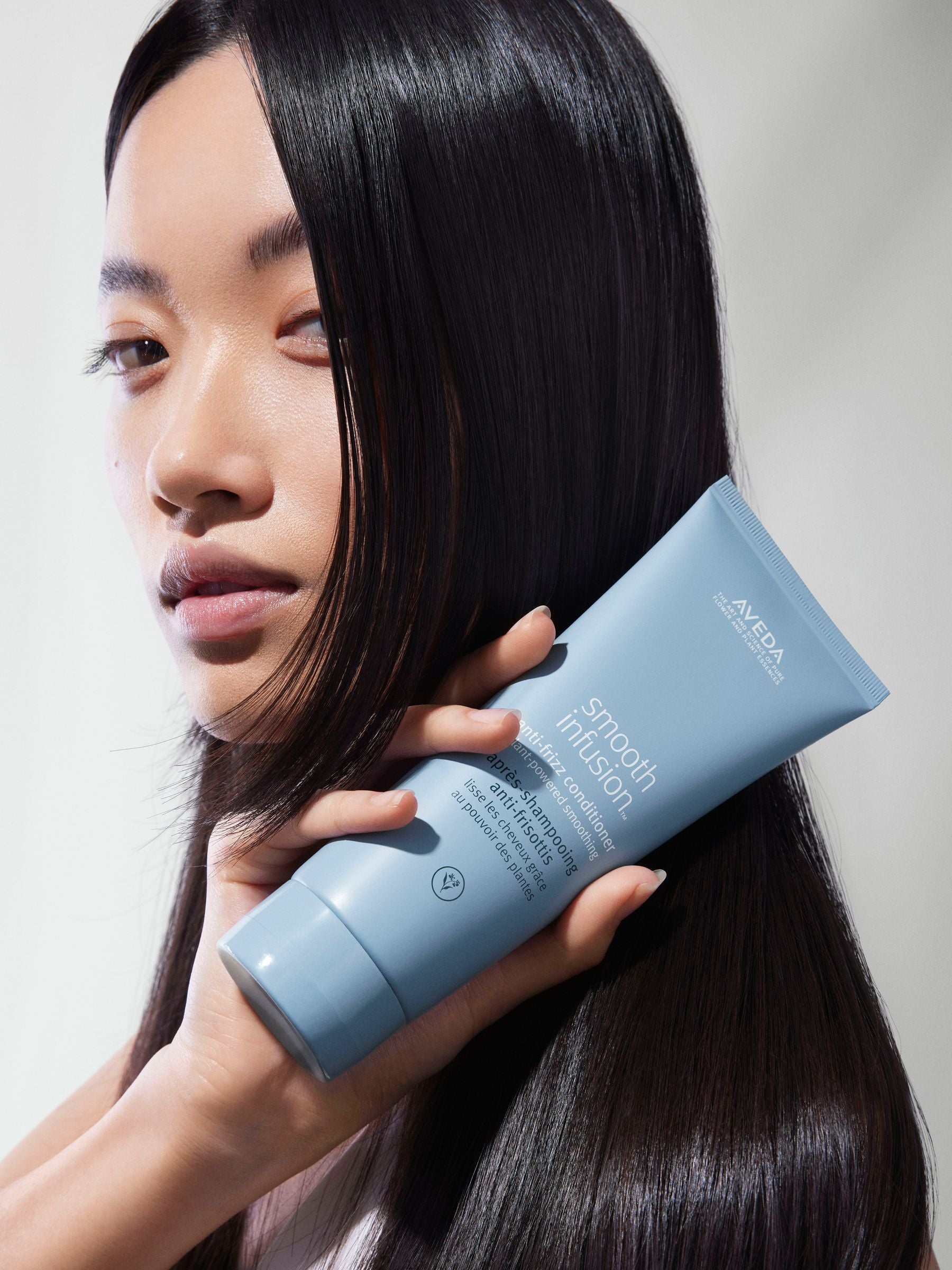Aveda Smooth Infusion Anti Frizz Conditioner 200ml - British product