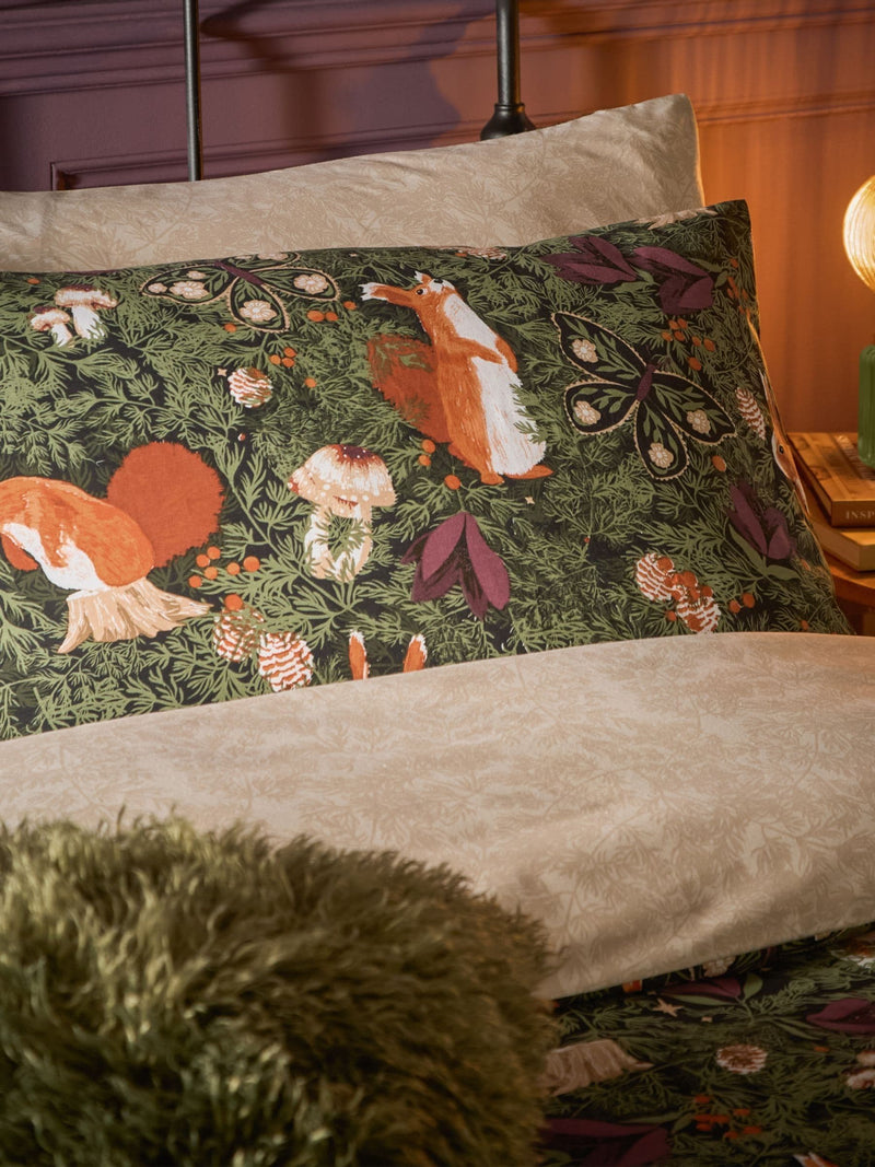 Furn Pineberry Forest reversible duvet cover and pillowcase set - British product