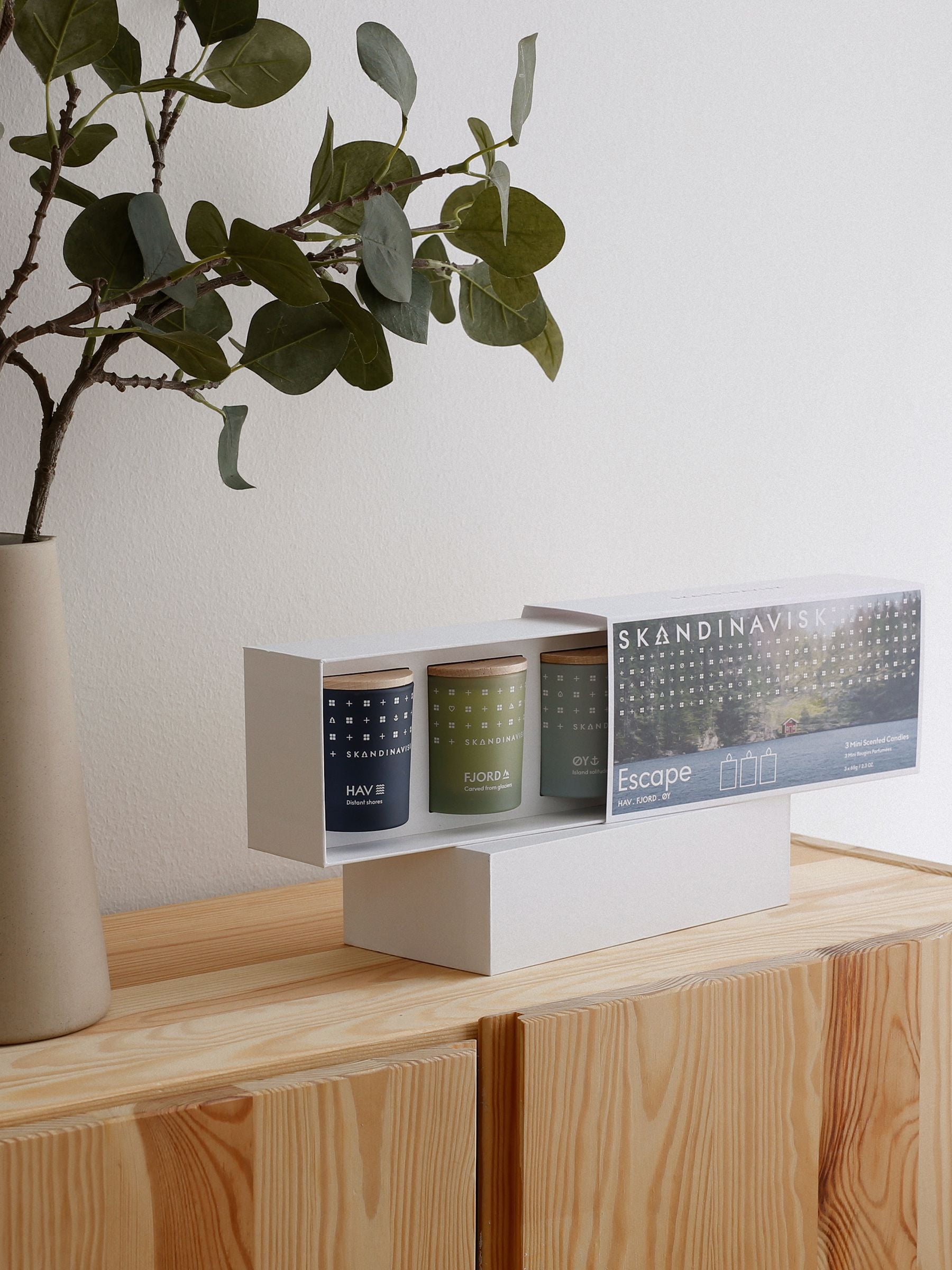 Skandinavisk Escape mini candle gift set 195g, UK version