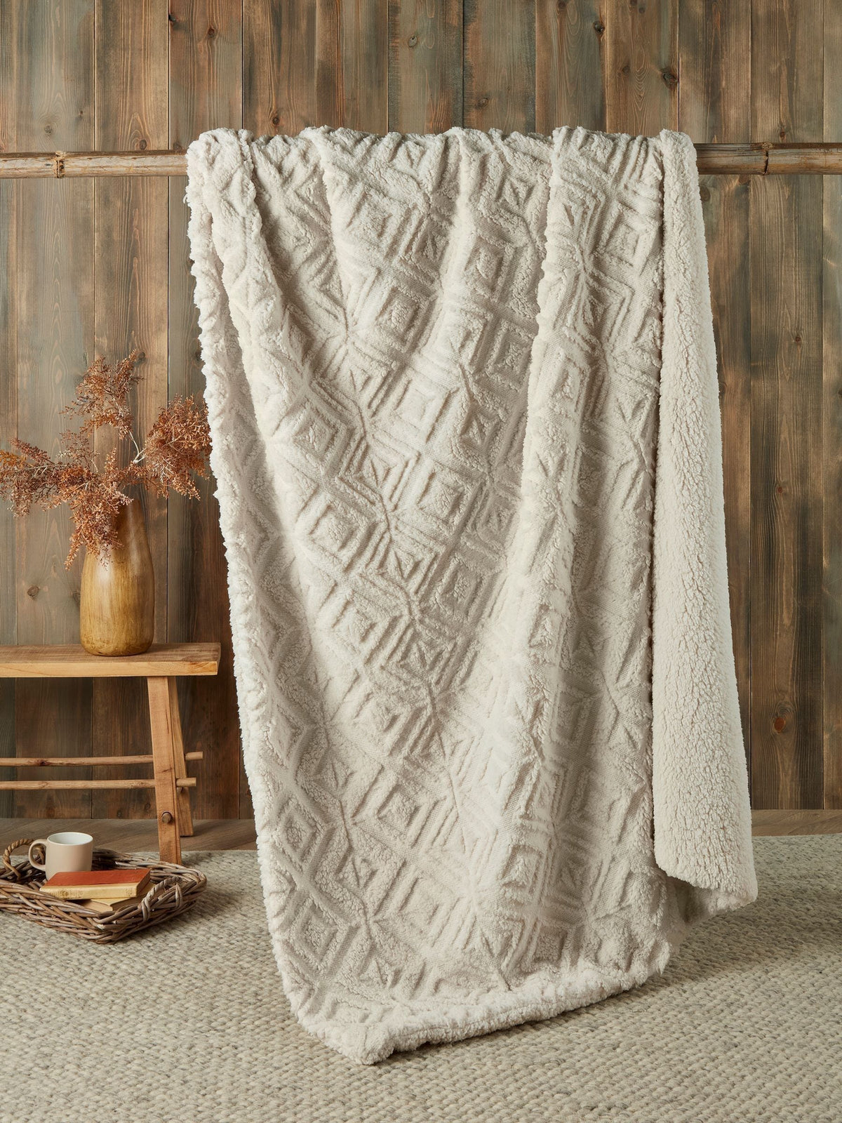 Fusion Geo Fleece and Sherpa Throw 180x130cm - British product