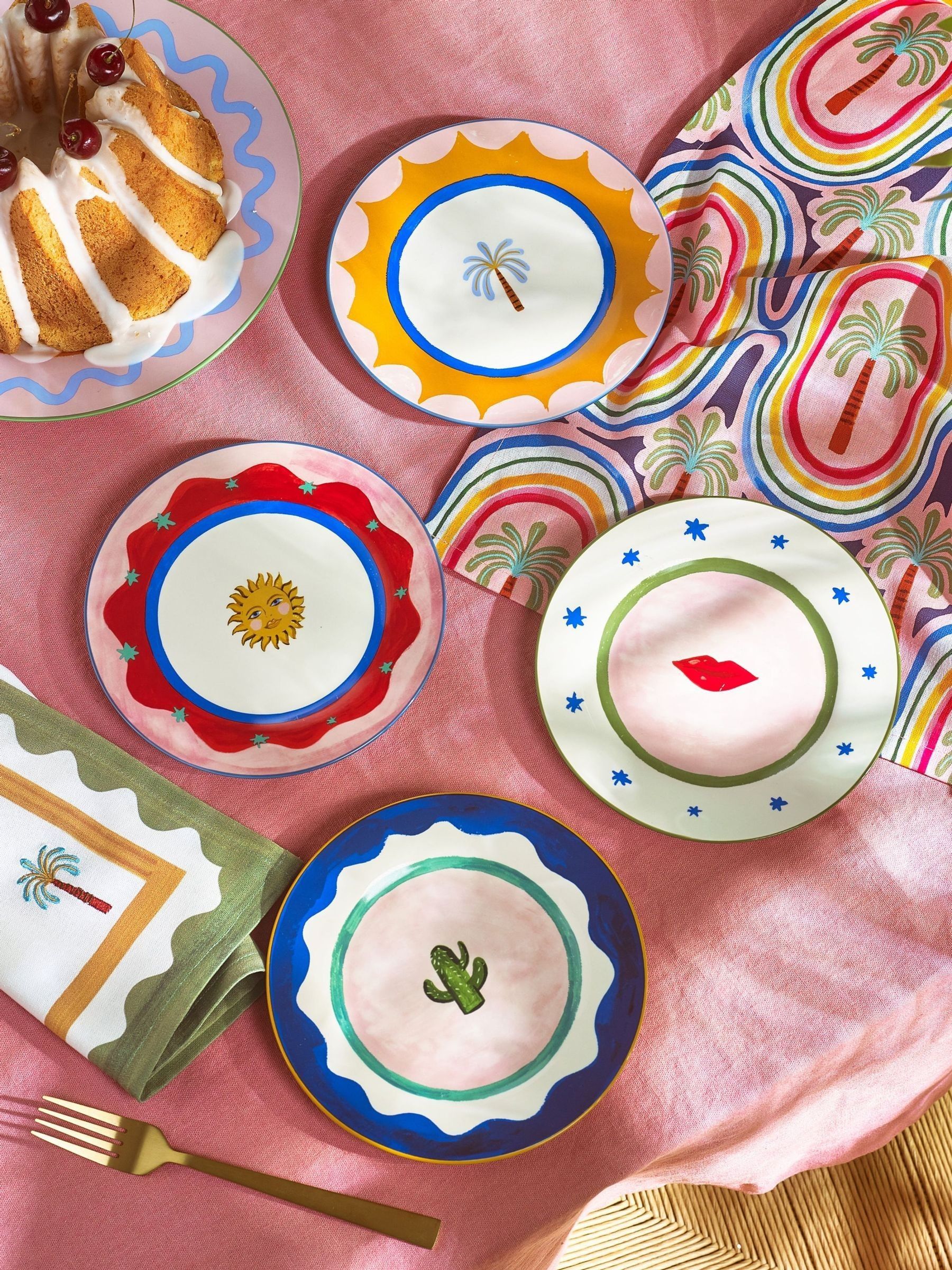 Eleanor Bowmer White Electric Coast Icon Cake Plates Set of 4 - British product