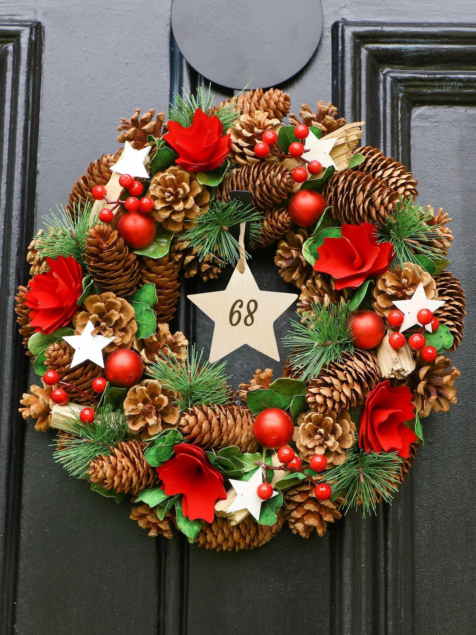 Dibor Personalised Christmas Wreath 35cm, imported from the UK
