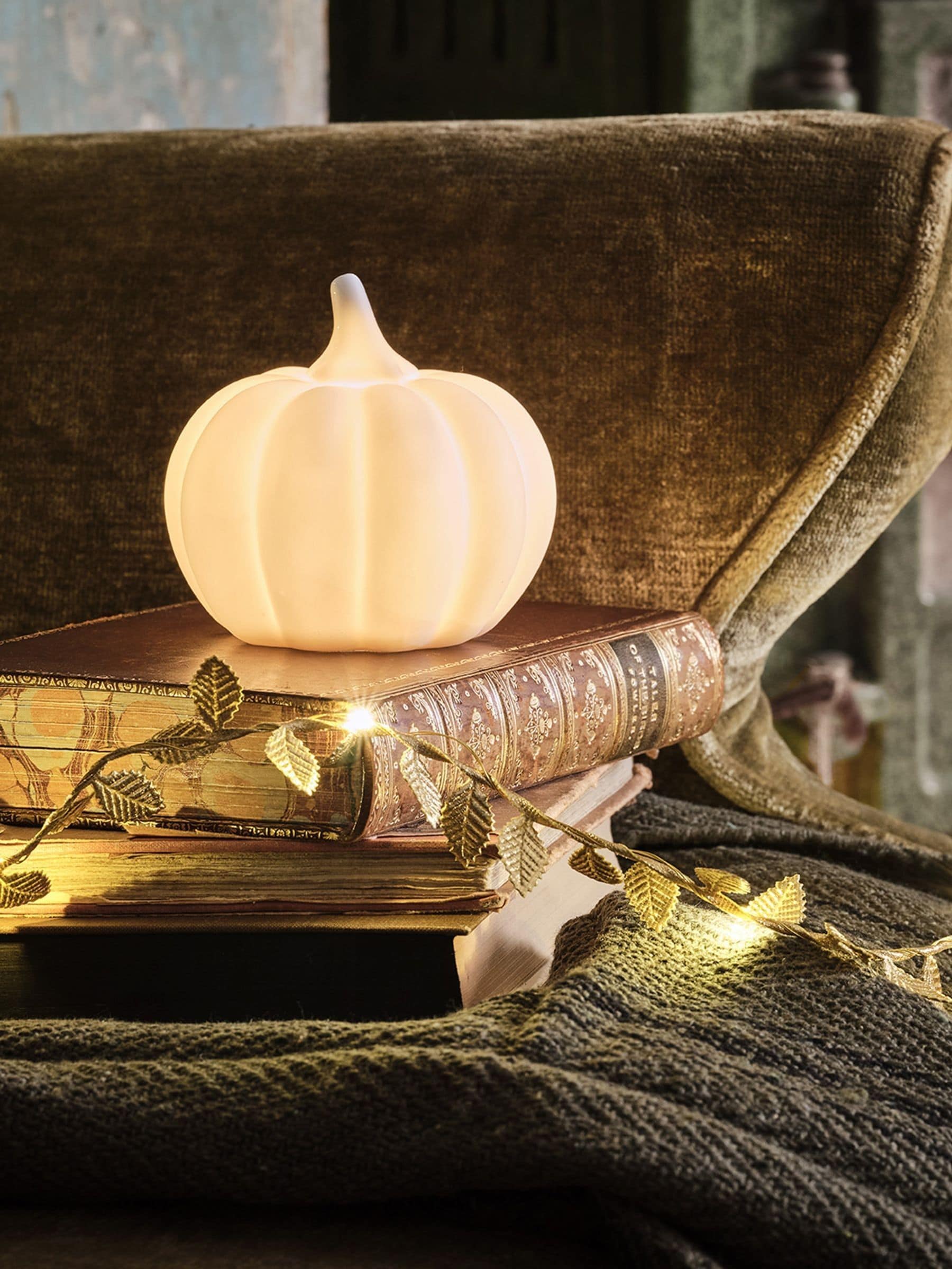 Lights4fun ceramic pumpkin trio with LED lights - British product