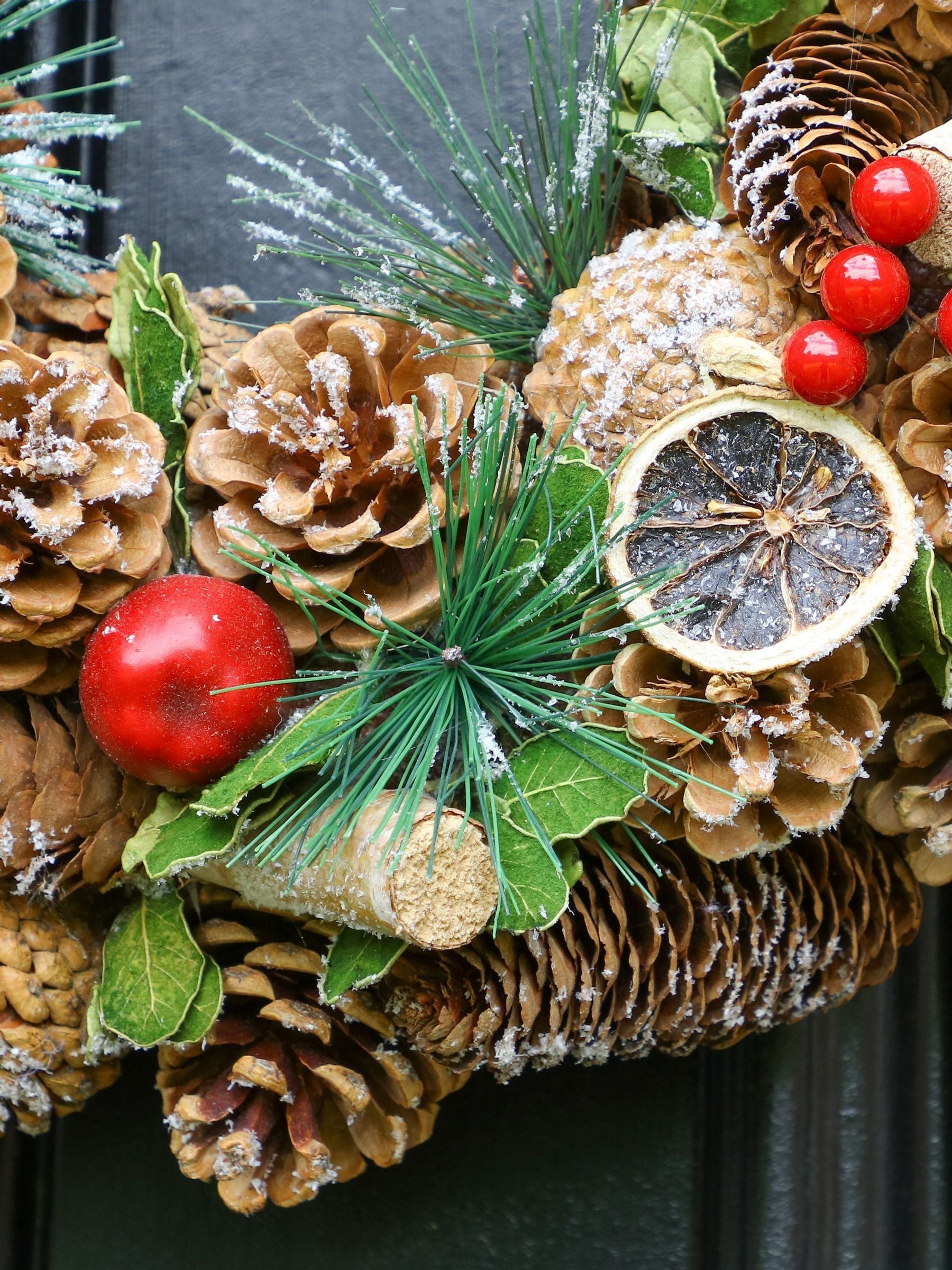 Dibor Brown Festive Fruits wreath 38cm - British product