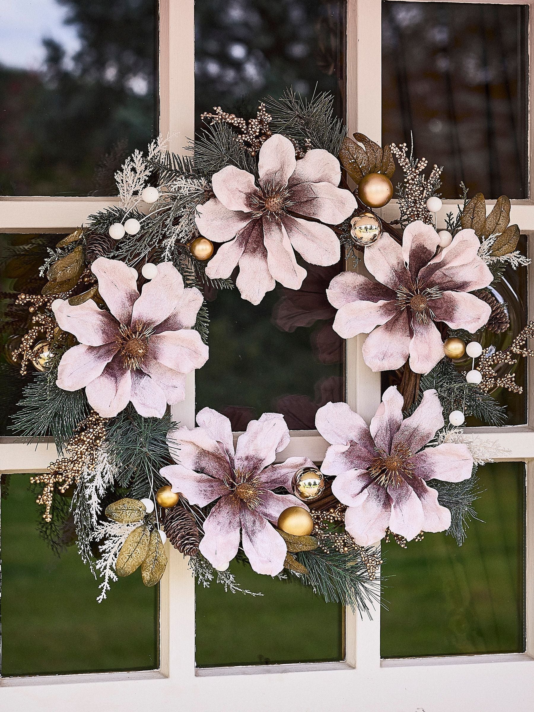 Dibor Pink Magnolia Blush wreath 55cm (British brand)