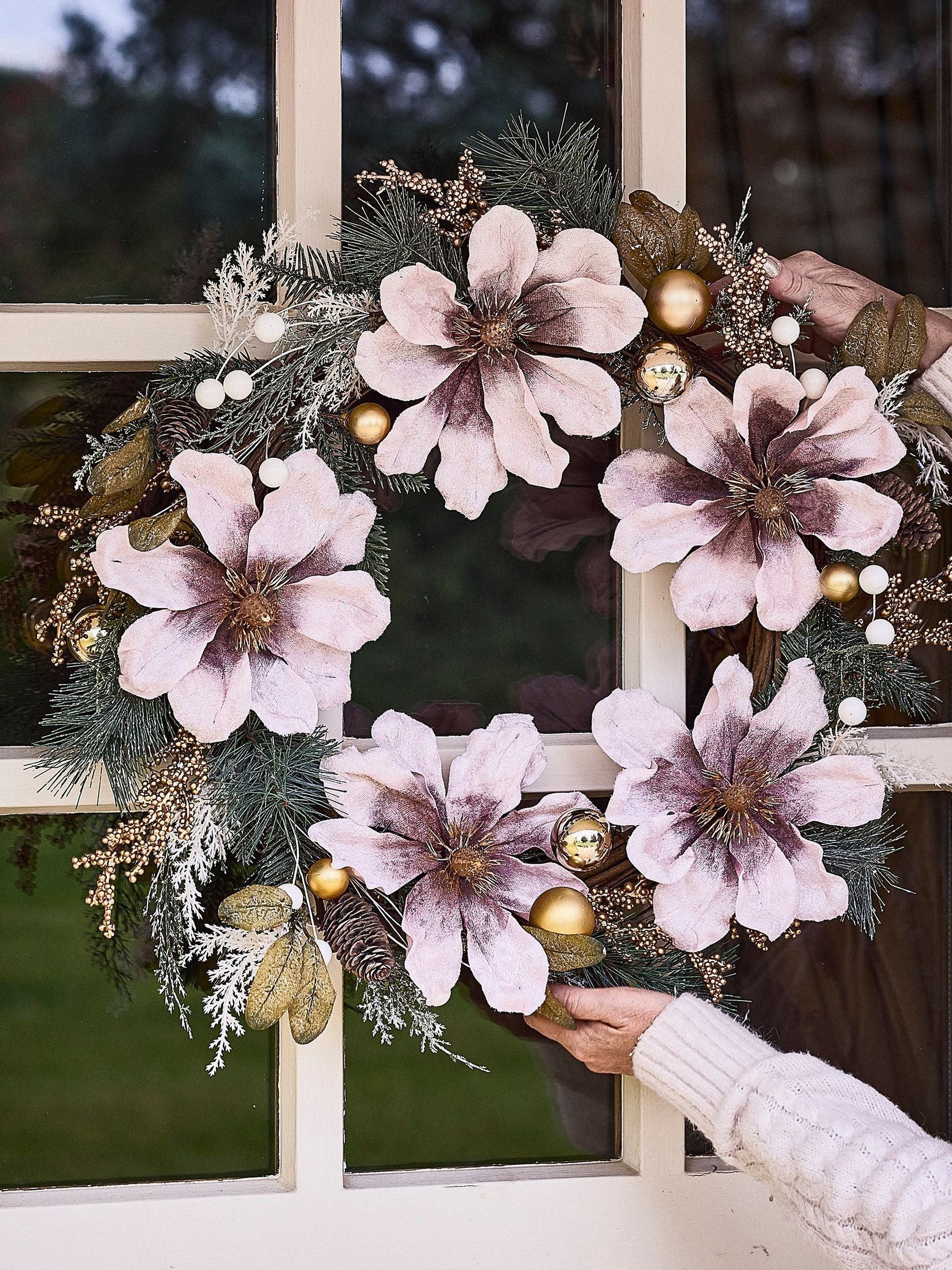 Dibor Pink Magnolia Blush wreath 55cm (British brand)