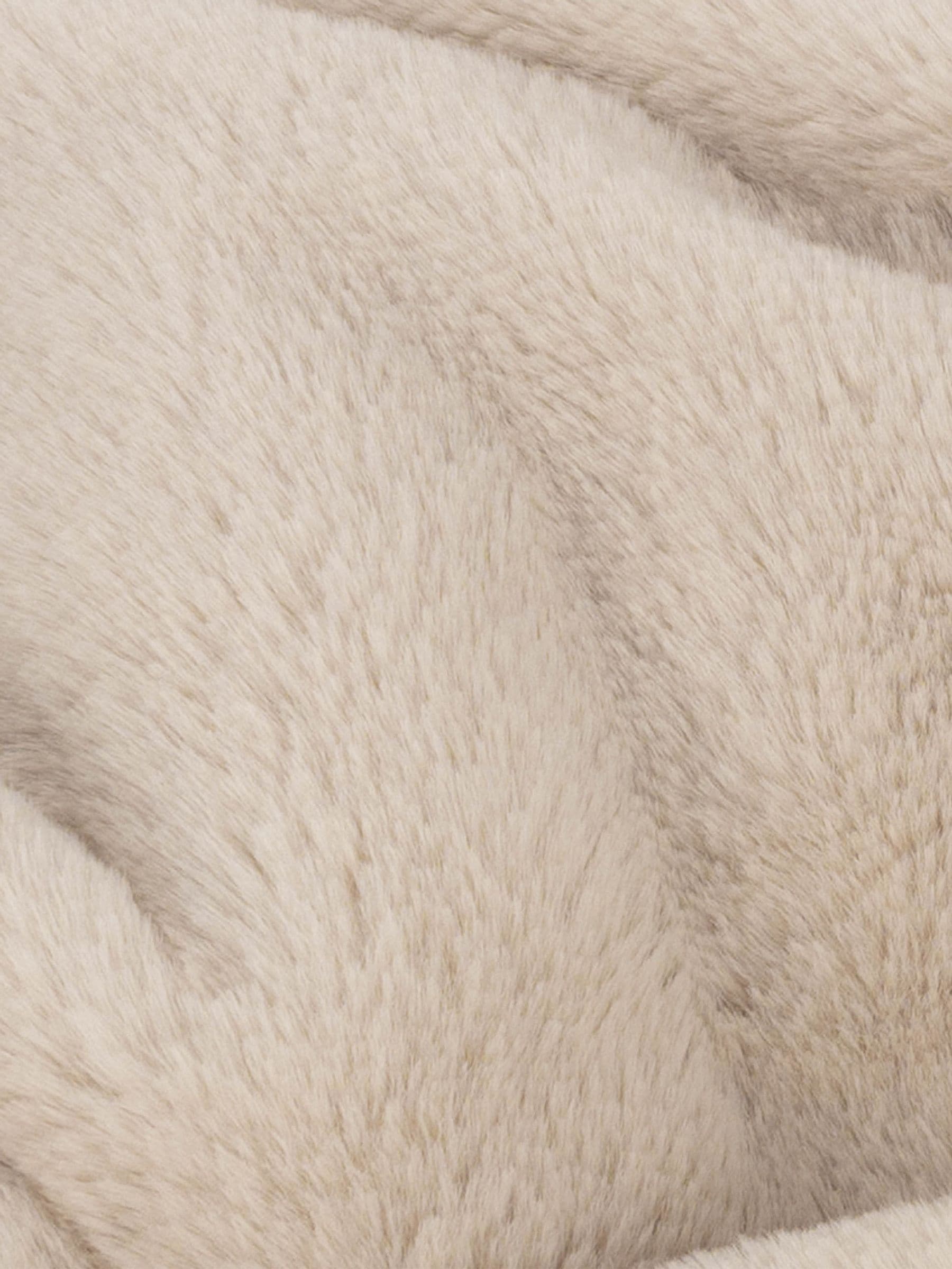 Furn Natural Large Kallu Faux Fur Throw, UK version