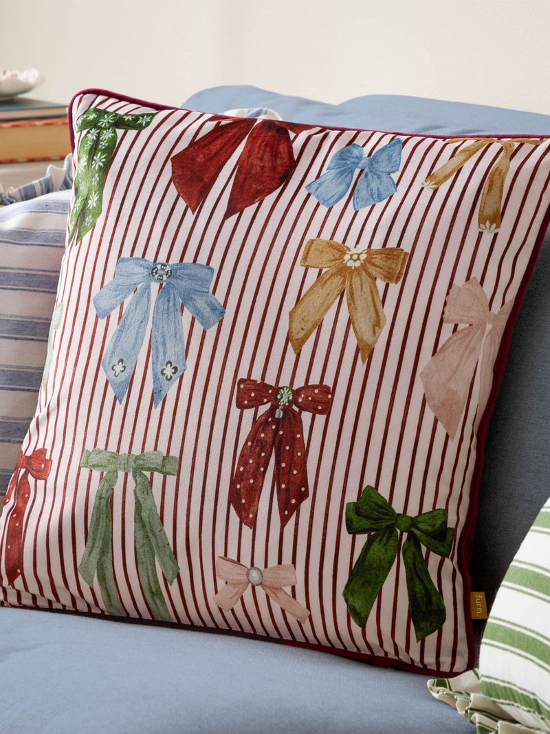 Furn Noortje Bows cushion pink 45cm, UK version
