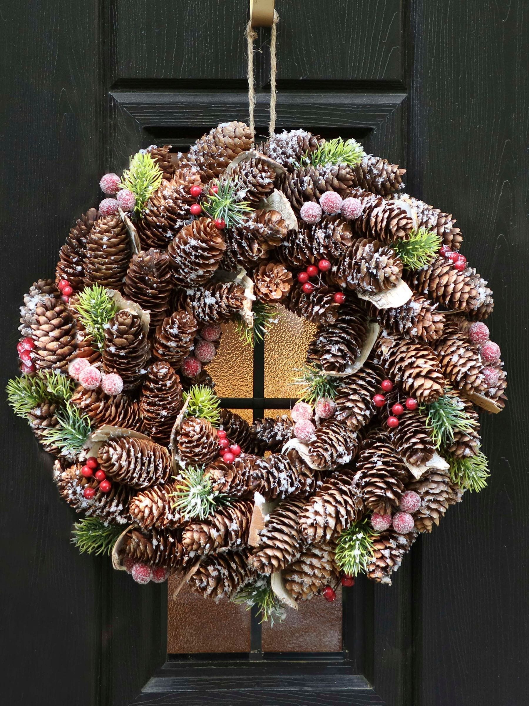 Dibor brown frosted berries wreath 36cm - British product