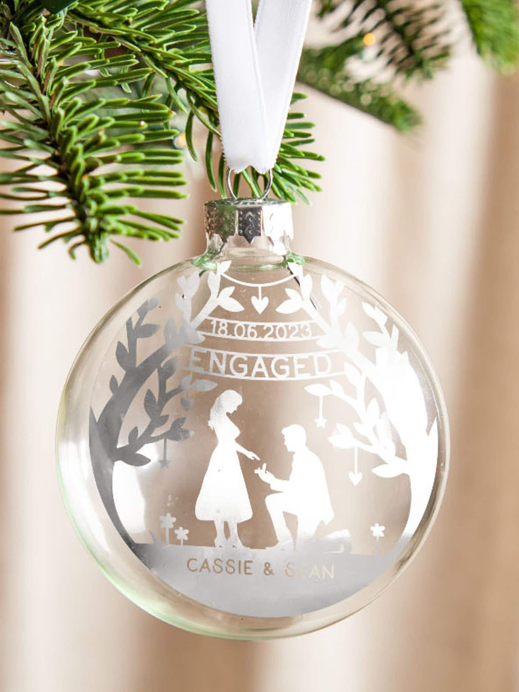 No Ordinary Gift engagement bauble couple silhouette 8x8cm, UK version