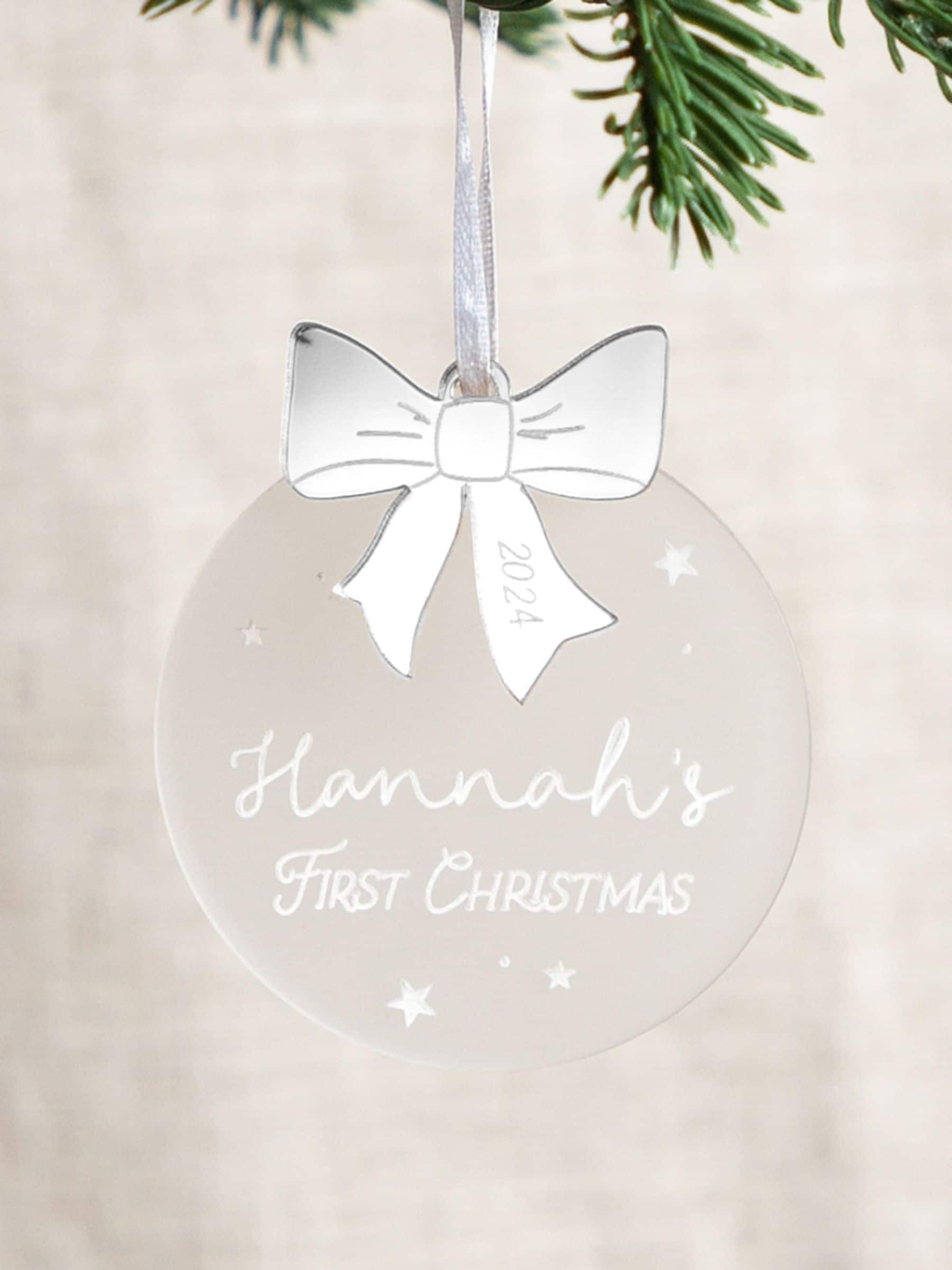 No Ordinary Gift personalised Christmas decoration with bow charm 8x8.5 cm, imported from the UK