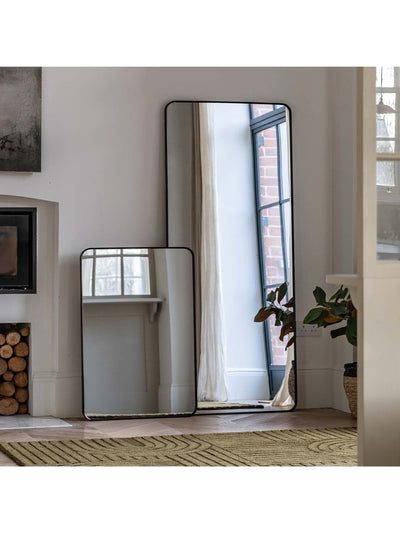 Miroir de pied rectangulaire en métal noir Gallery Home Whitland 70 cm x 170 cm Next - Achetez en ligne sur McGrocer