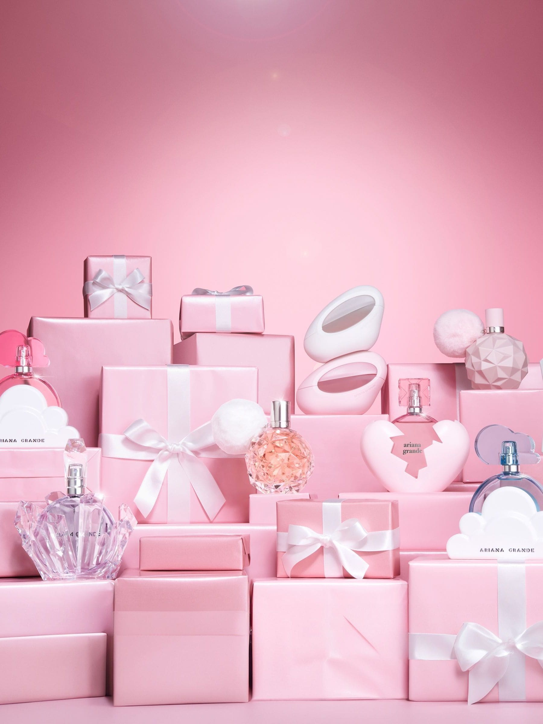 Ariana Grande MOD Blush perfume and shower gel gift set - British product