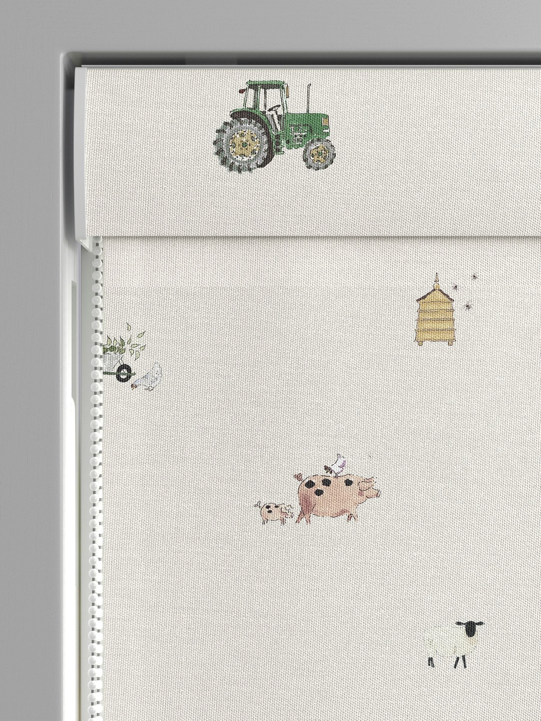 Sophie Allport roman blind On the Farm design (British brand)