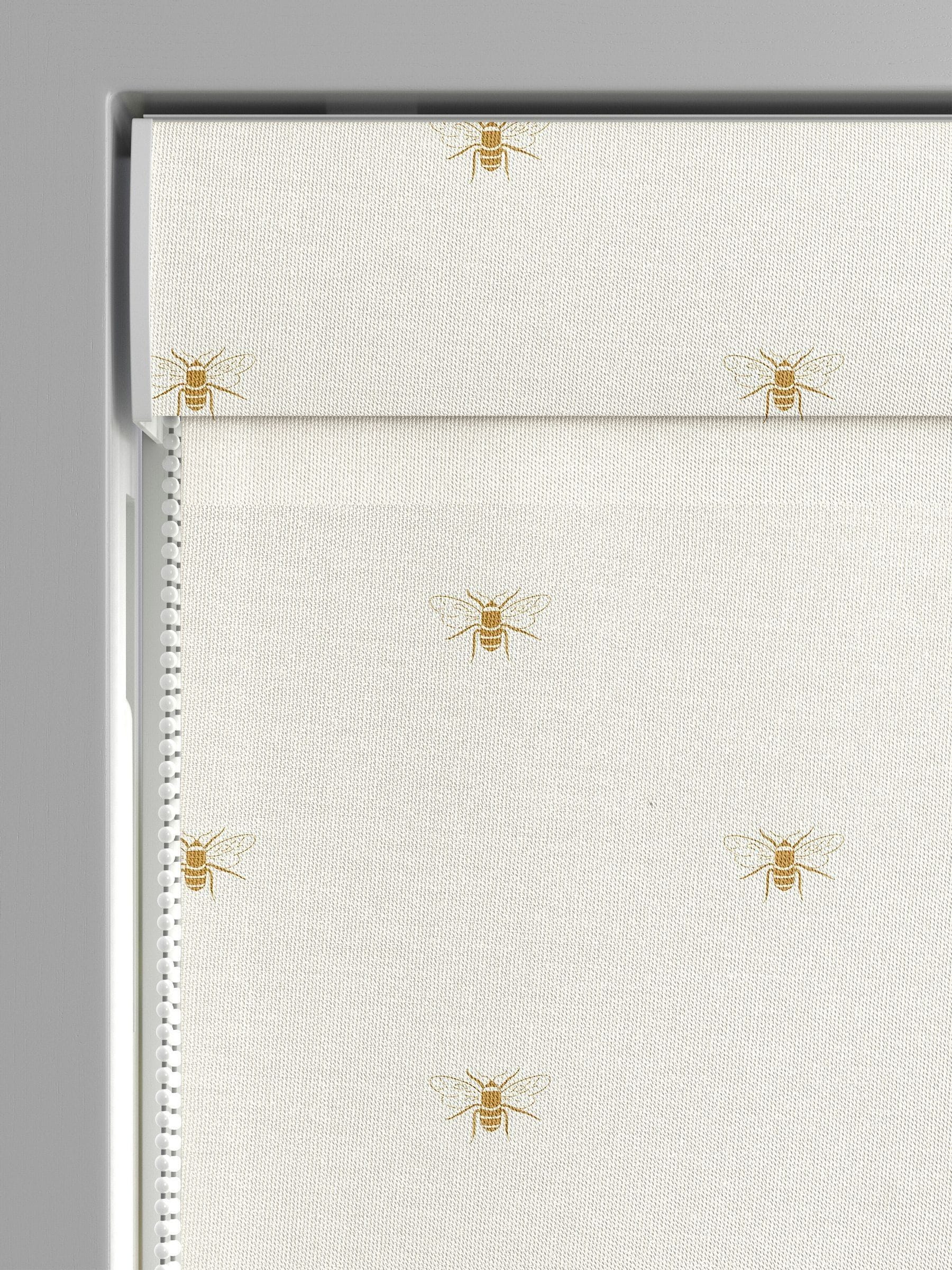 Sophie Allport cream bees Roman blind, UK version