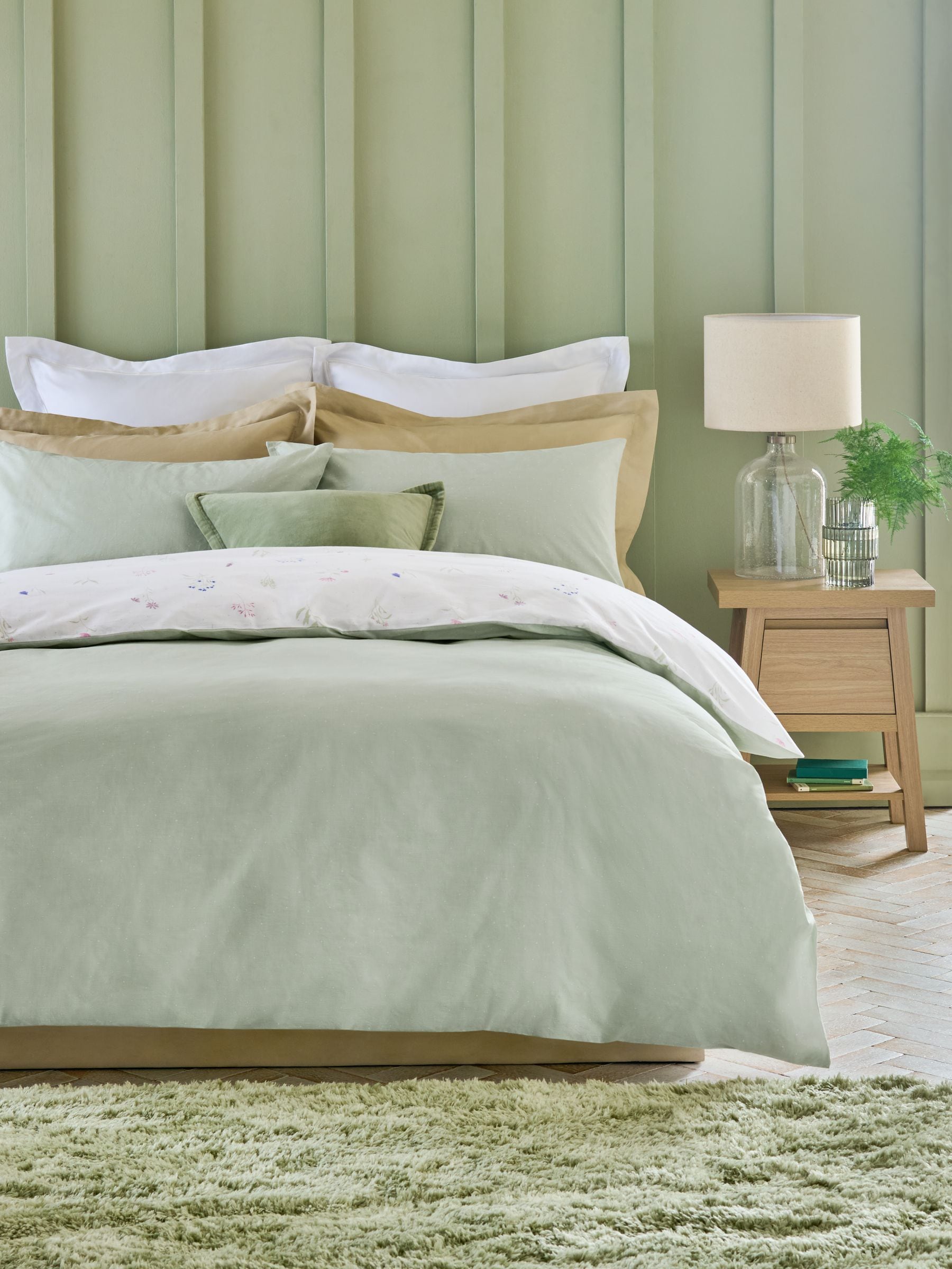 Green Sage Floral duvet cover and pillowcase set, UK version