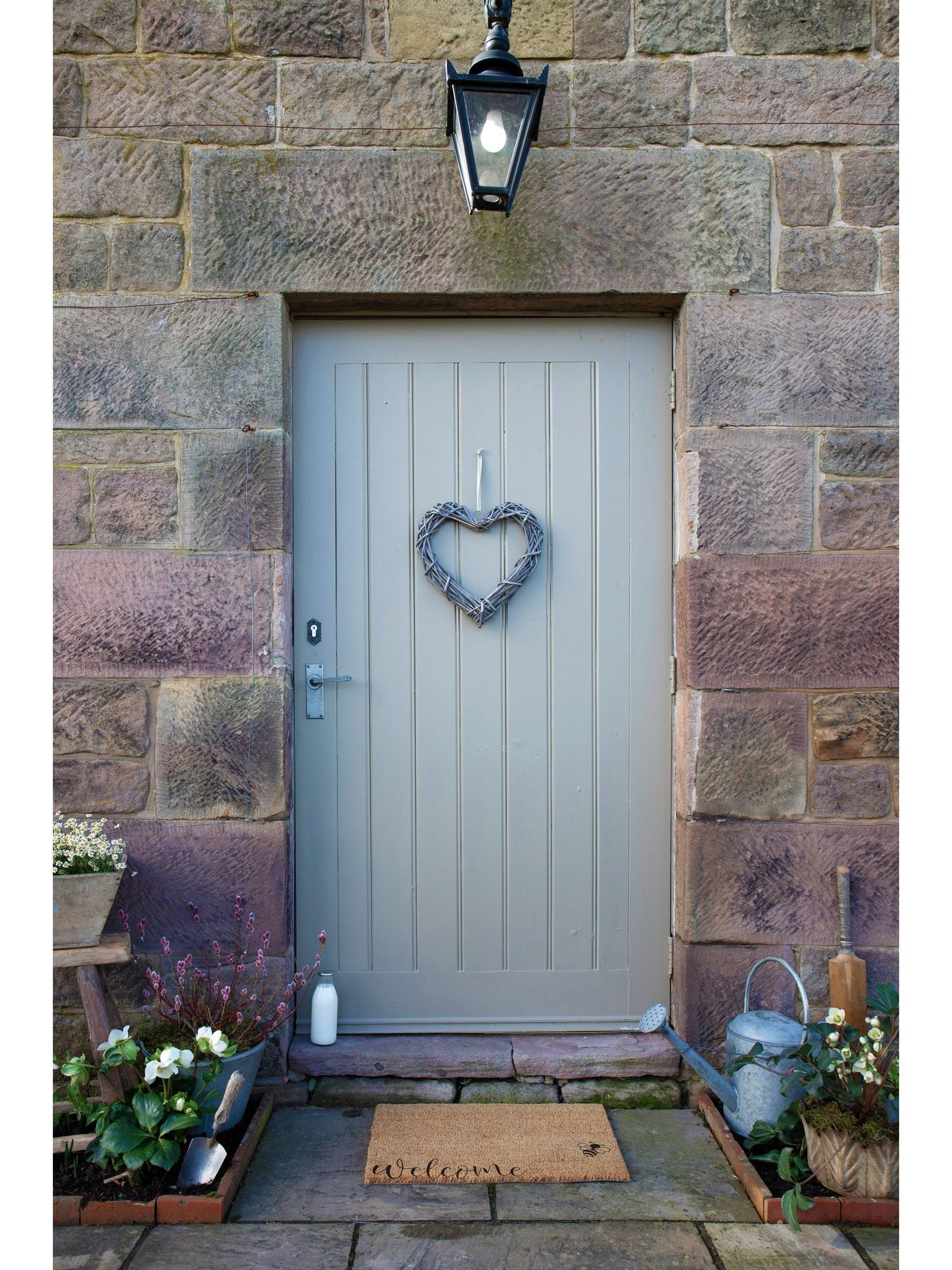Artsy Mats natural and black bee doormat, UK version