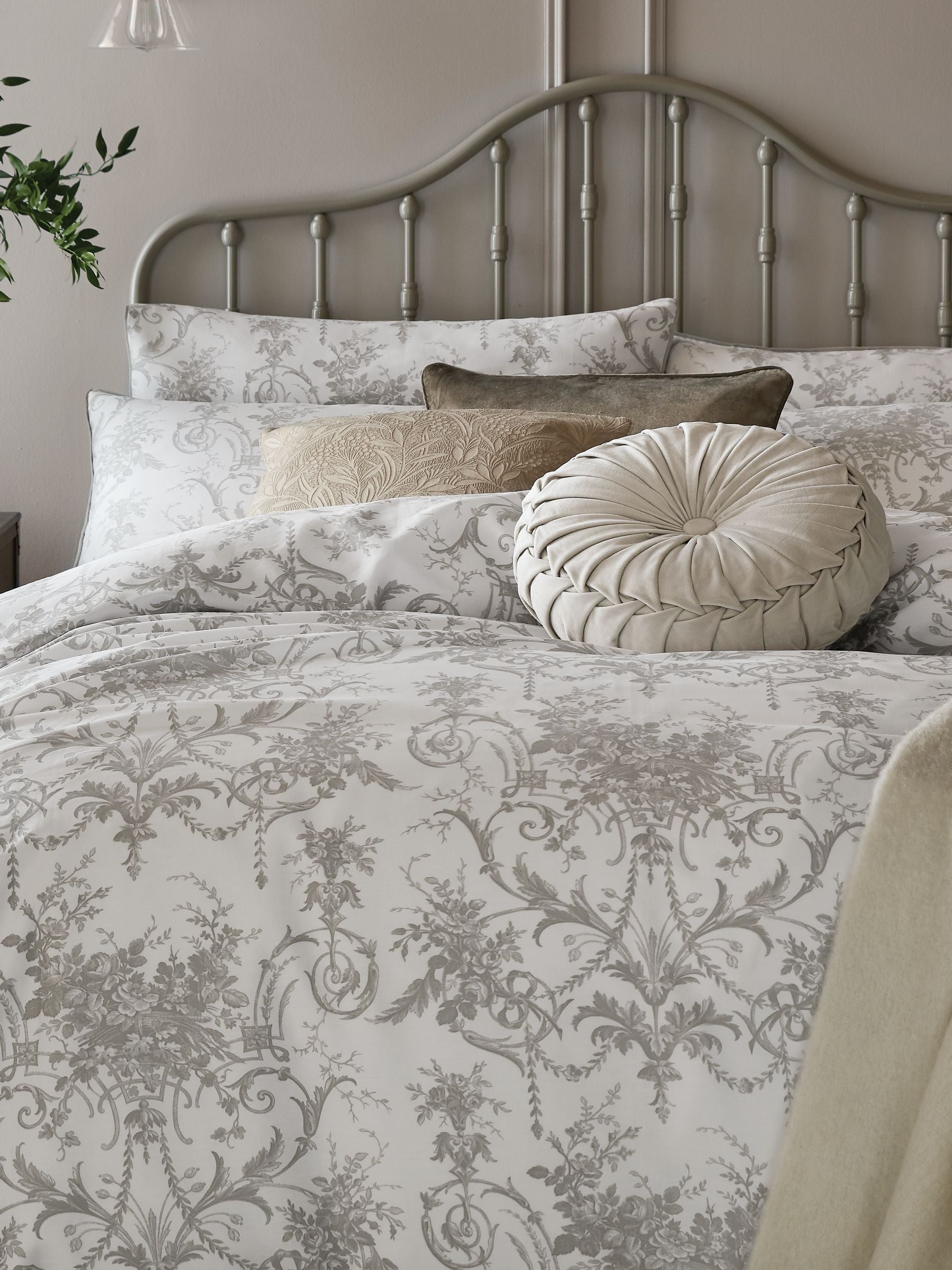 Laura Ashley Set of 2 Dove Grey Tuileries 200 Thread Count Cotton Sateen Pillowcases Set