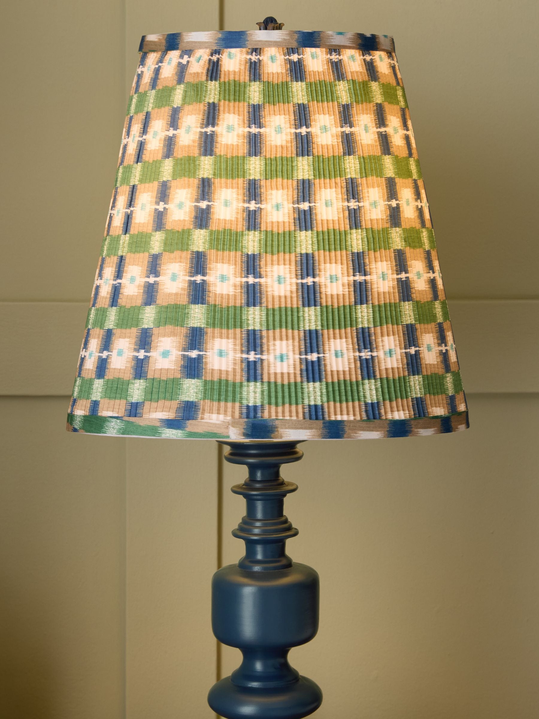 Nina Campbell Blue Firle Table Lamp 61cm - British product