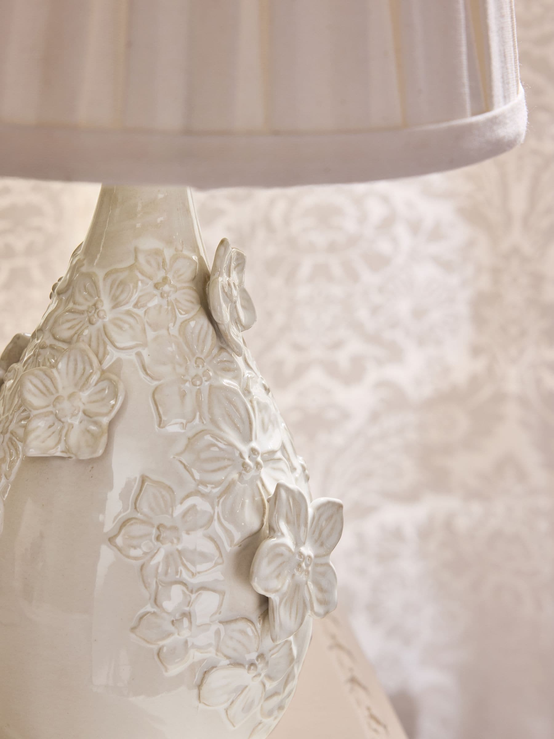 Shabby Chic Rachel Ashwell Eloise ceramic table lamp 35cm - British product