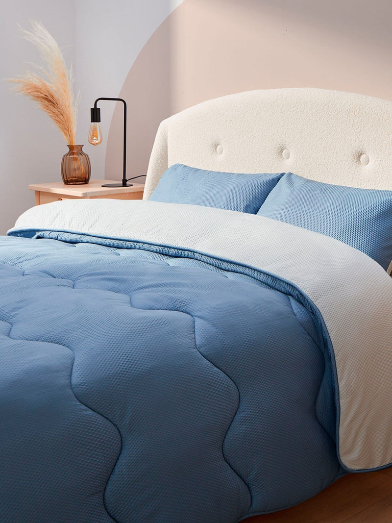 Silentnight 10.5 tog seersucker coverless duvet and pillowcase set (British brand)