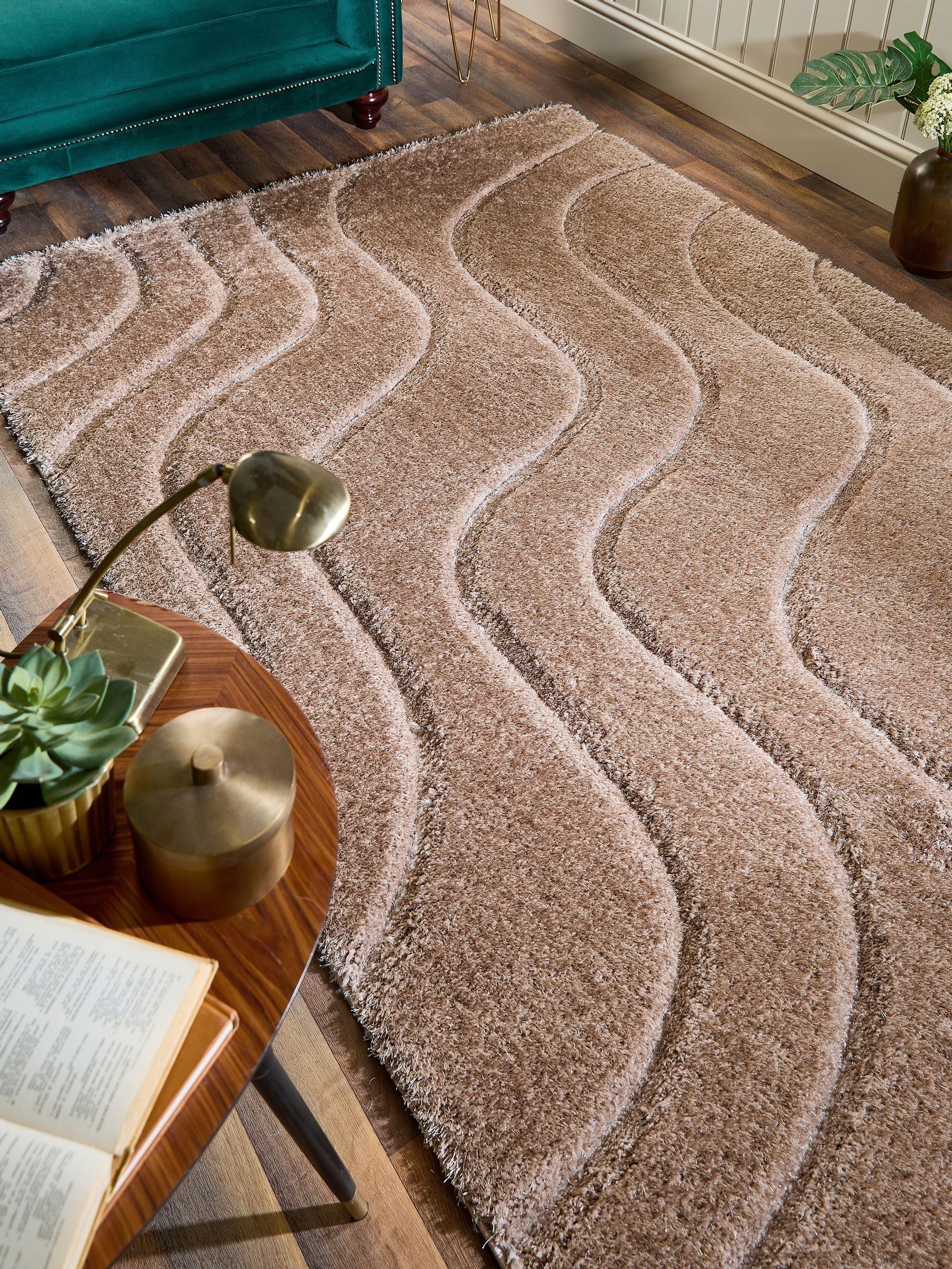 Origin Rugs shaggy rug soft carved wave, imported from the UK