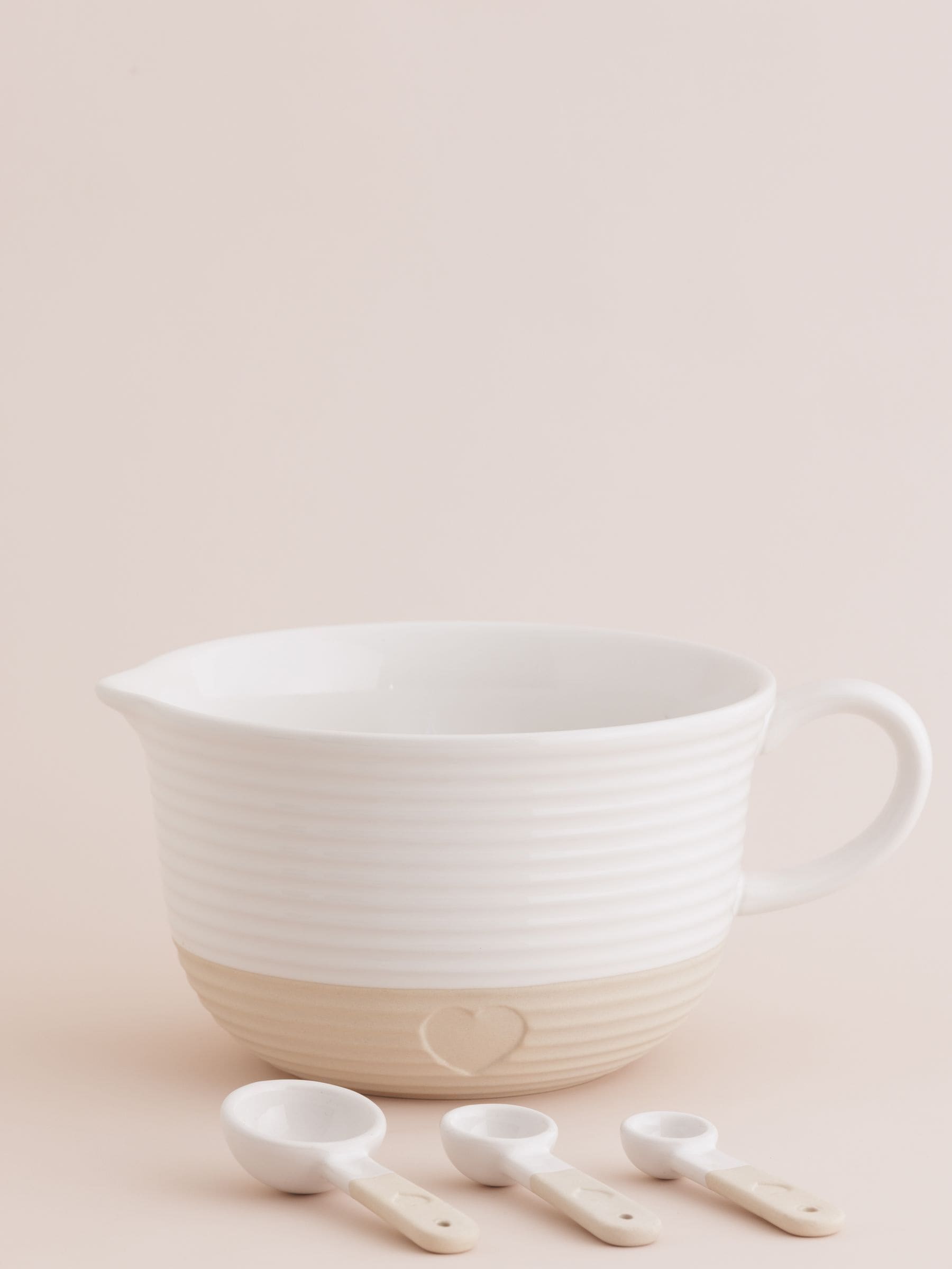 Mason Cash Cream Rustic Charm Batter Bowl and Measuring Spoon Set