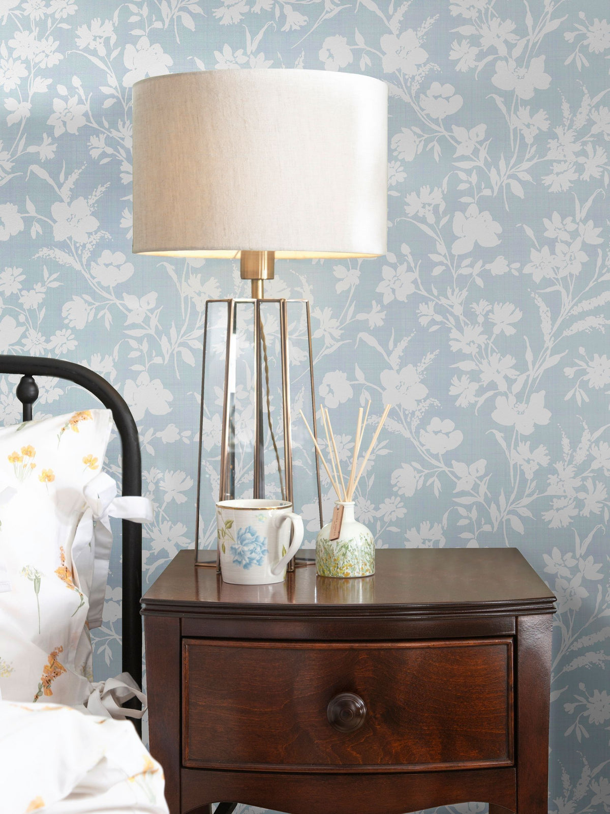 Laura Ashley Blue Rye wallpaper 10M, UK version