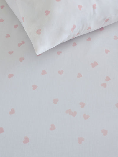 Als Nächstes Weiß/Rosa Herz Fitted Sheet und Kissenbezug Set Einzelgröße – Jetzt bei McGrocer online kaufen