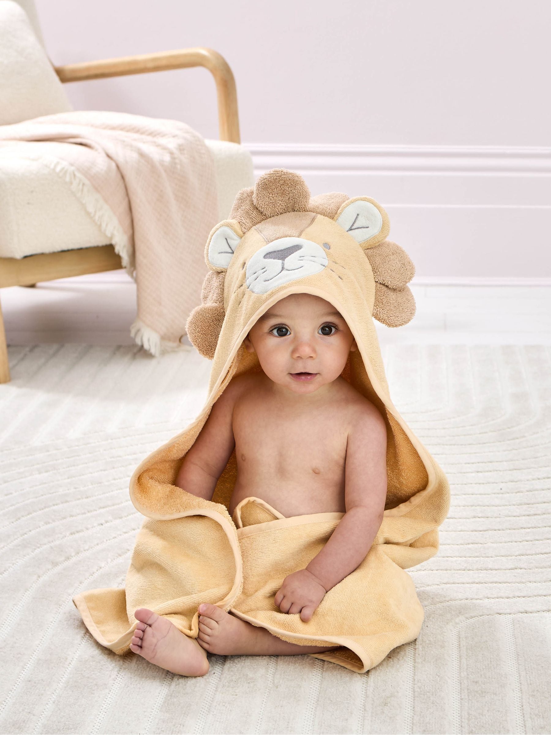 JoJo Maman Bébé lion hooded towel 75x75cm, imported from the UK