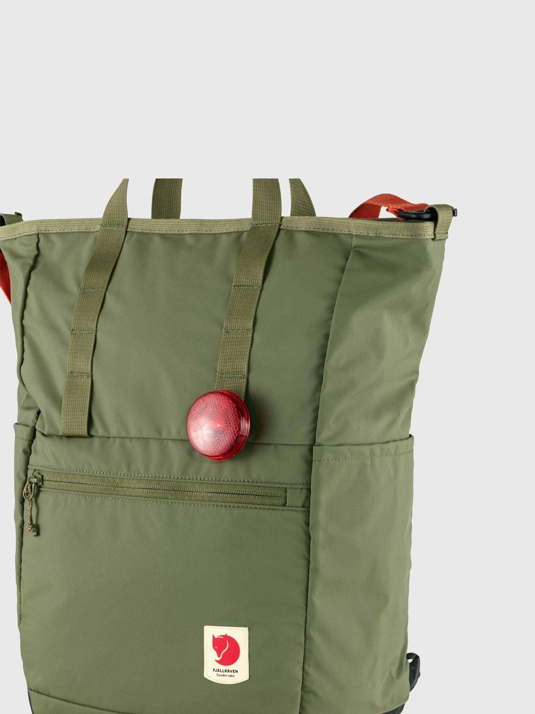 Fjallraven green tote pack with dimensions 40x31x14cm (British brand)