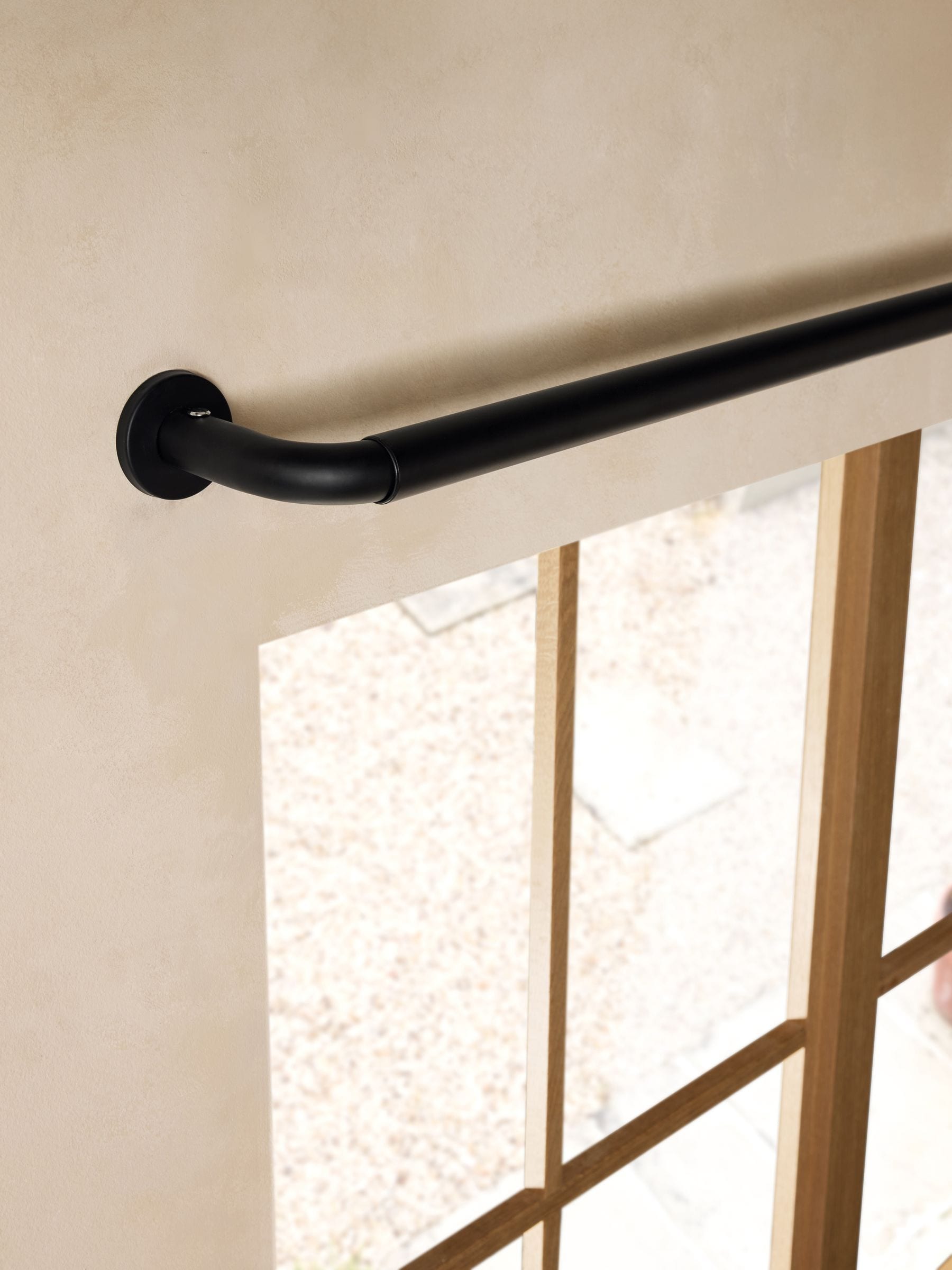 Black room darkening 28mm curtain pole kit (British brand)