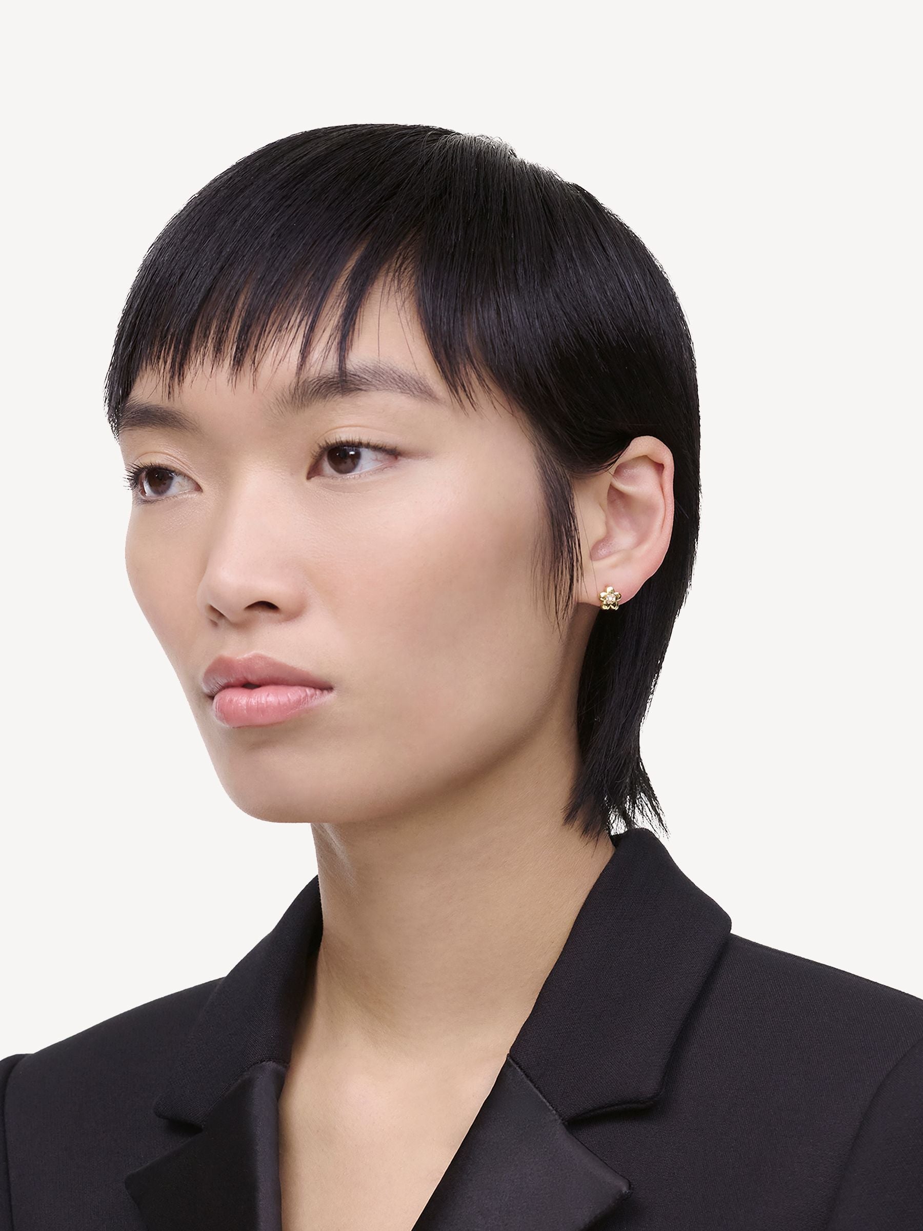 Marc Jacobs gold tone daisy micro earrings, UK version