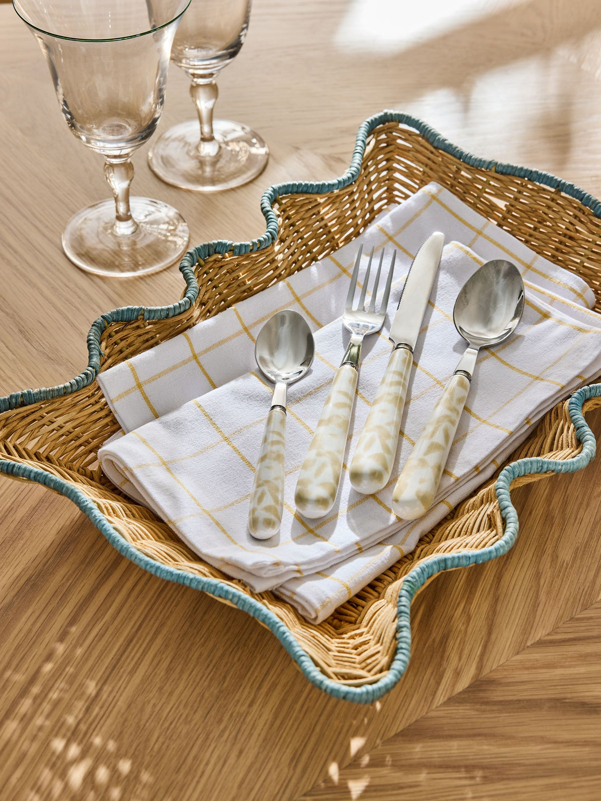 Nina Campbell Natural Chester Ceramic Handle 16 Piece Cutlery Set, imported from the UK