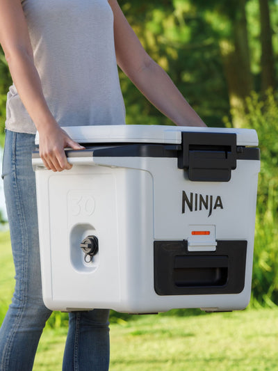 Ninja FrostVault Weiße Hartkühlbox 30QT/28L