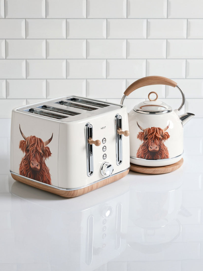 Cream Hamish 4 slice toaster, imported from the UK