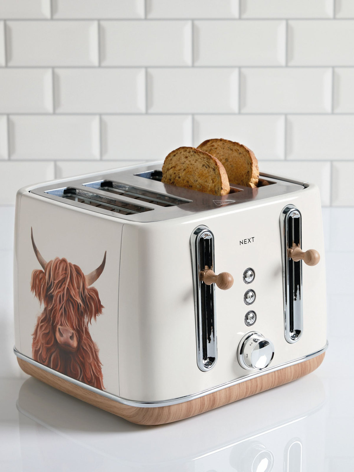 Cream Hamish 4 slice toaster, imported from the UK