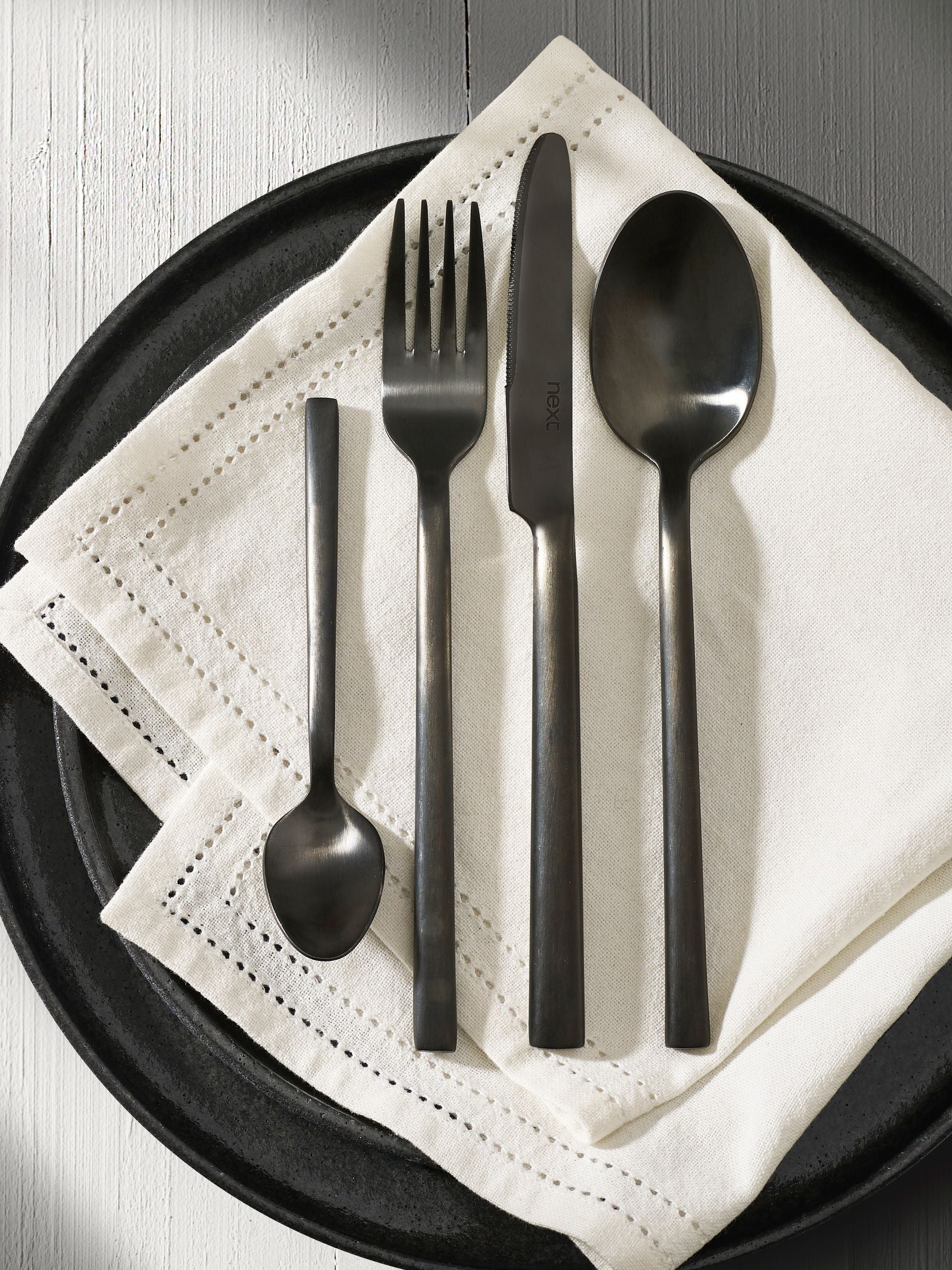 Kensington black stainless steel cutlery set 24 piece - British product