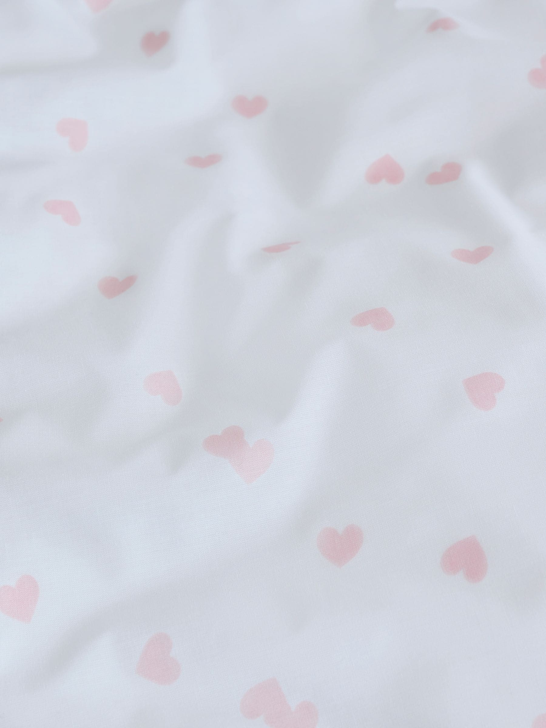 White Pink Heart reversible duvet cover and pillowcase set (British brand)